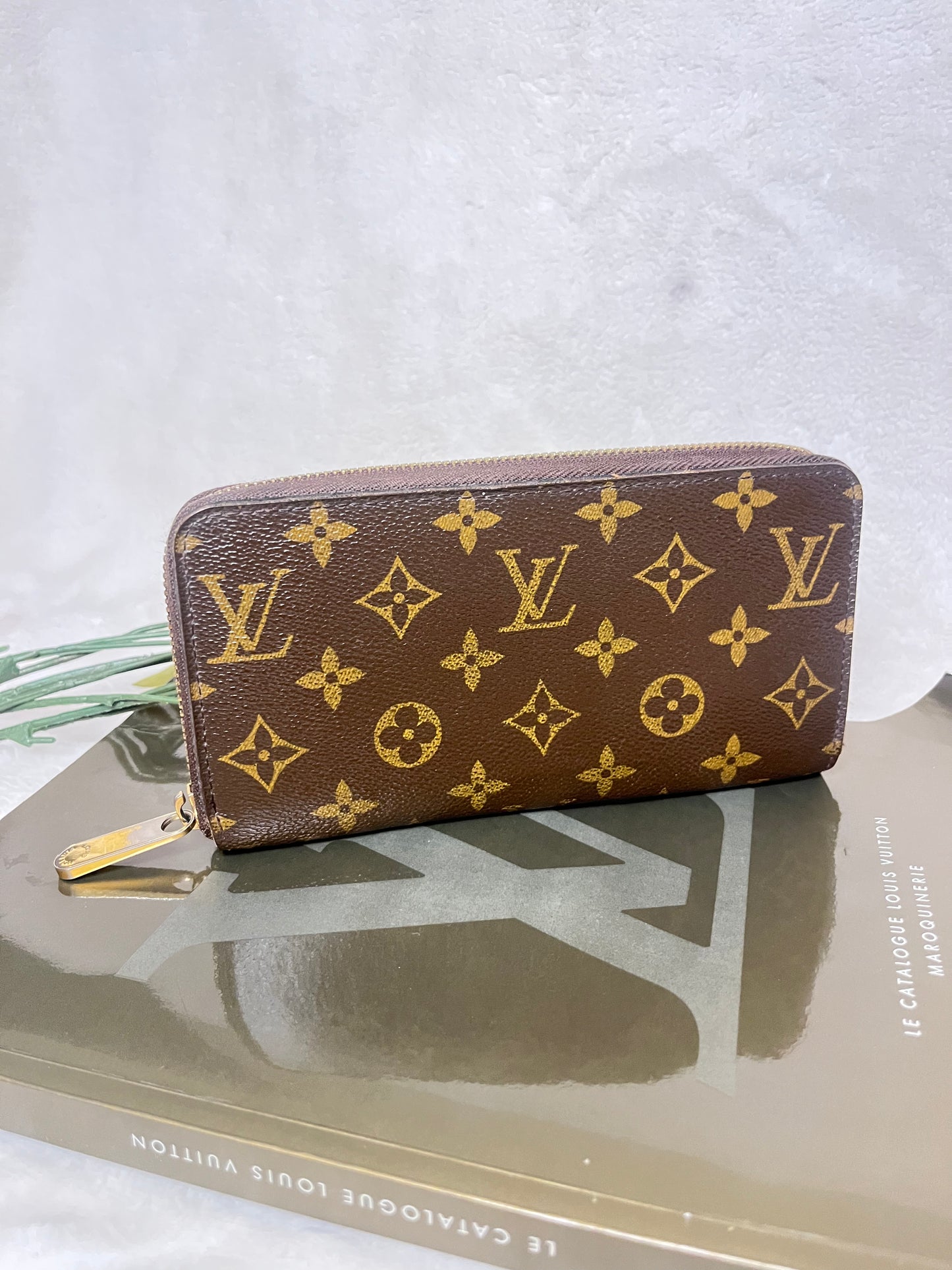 Authentic pre-owned Louis Vuitton zippy wallet