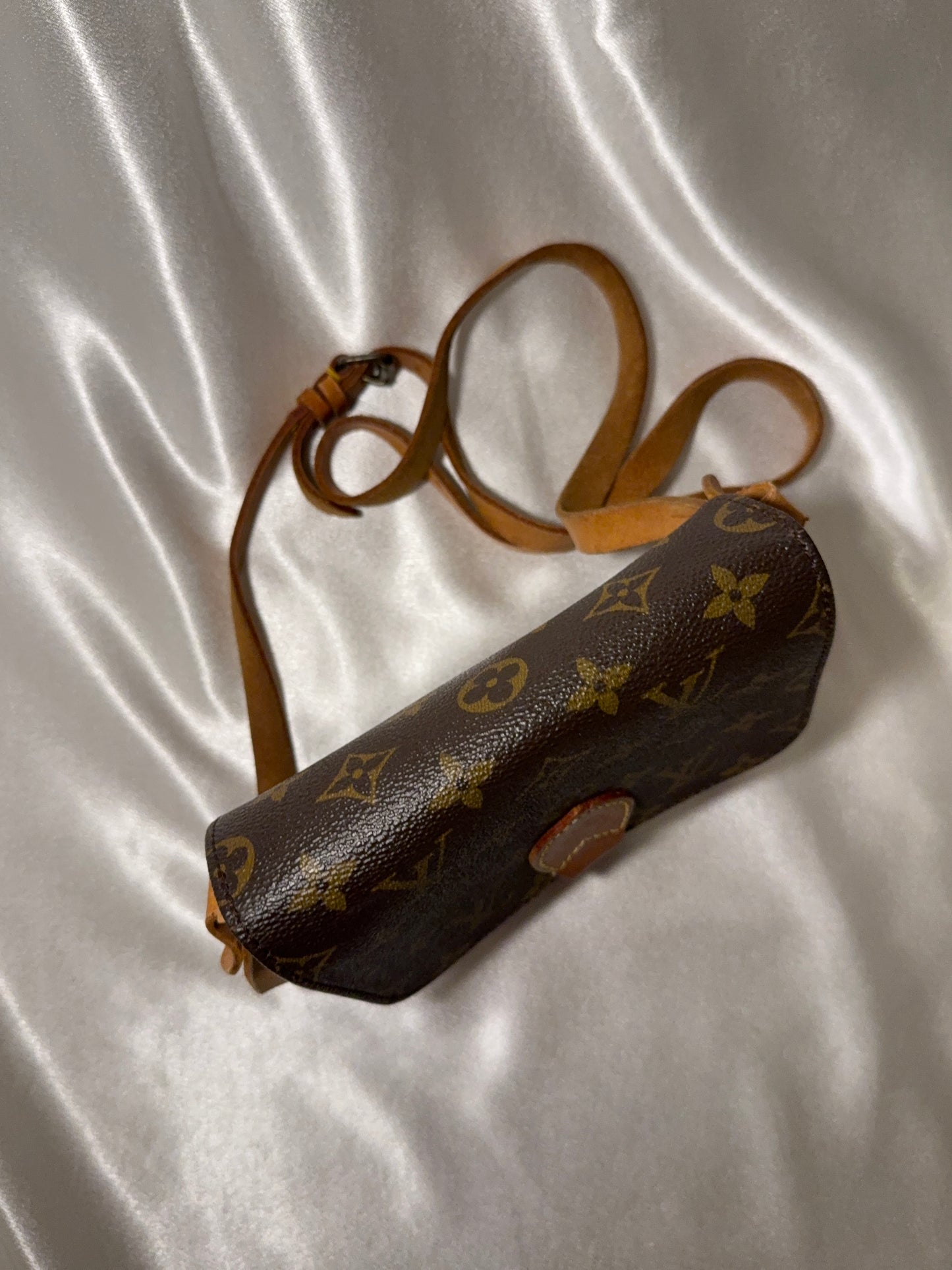 Louis Vuitton Cartouchiere pm