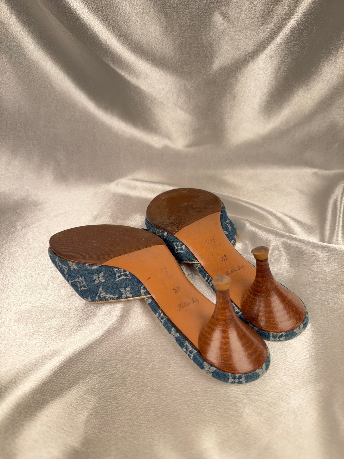 Louis Vuitton denim kitten heels