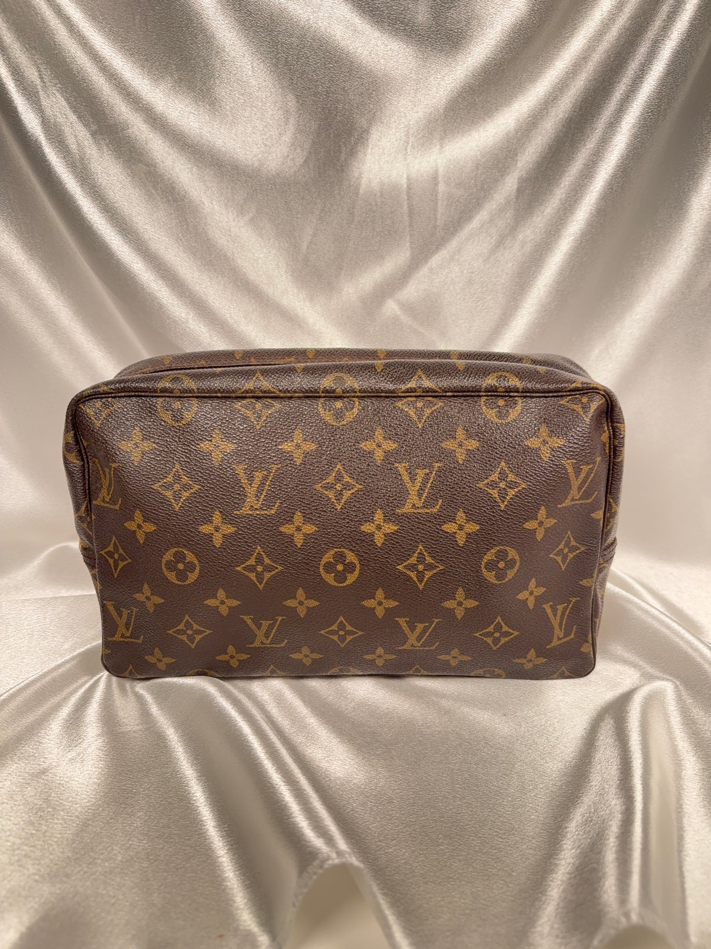 Louis Vuitton Trousse 28