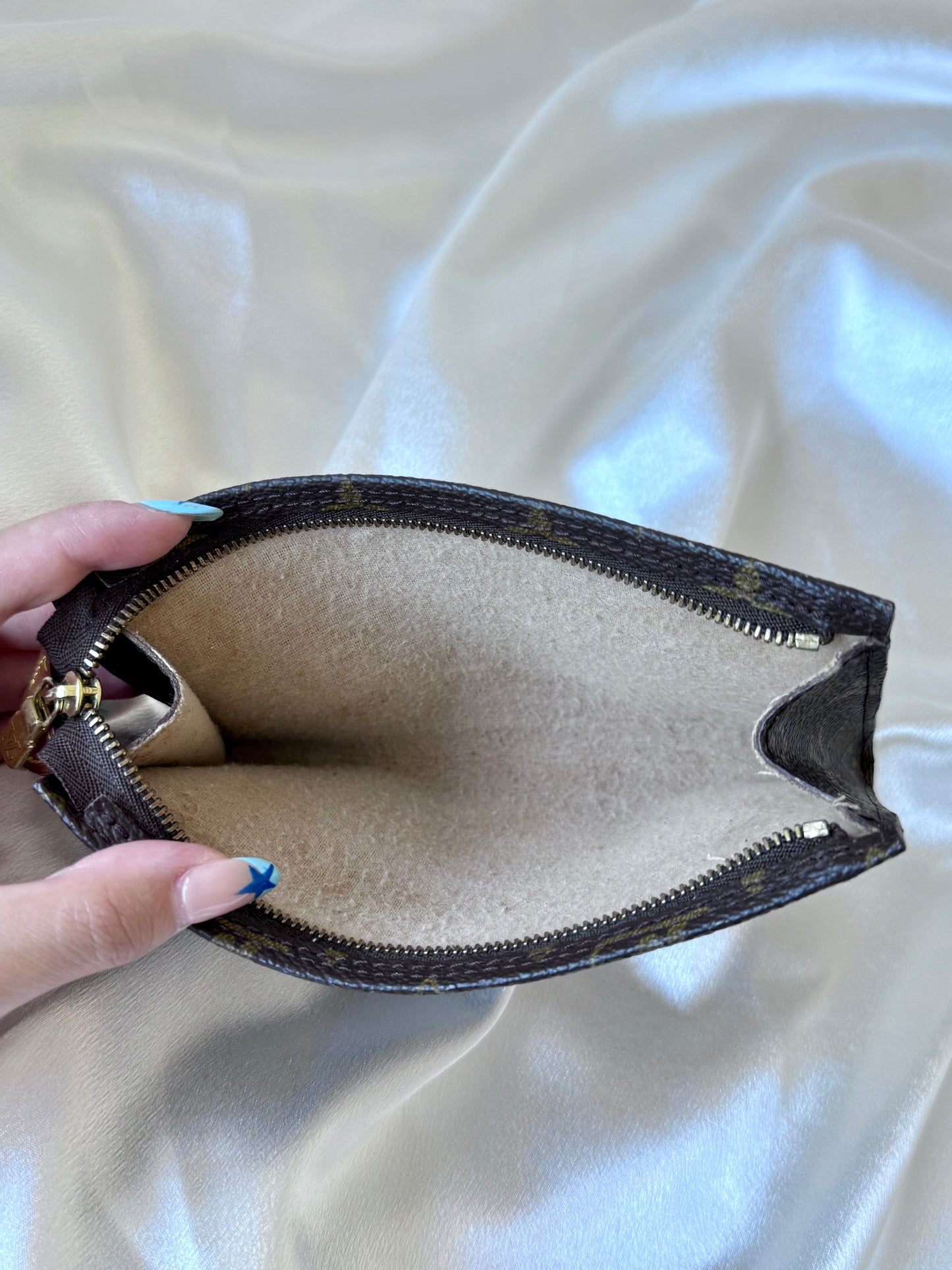 Louis Vuitton Bucket Pouch