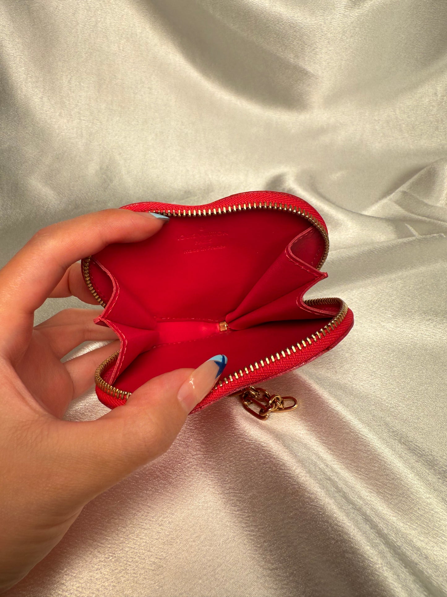 Louis Vuitton Vernis heart coin purse