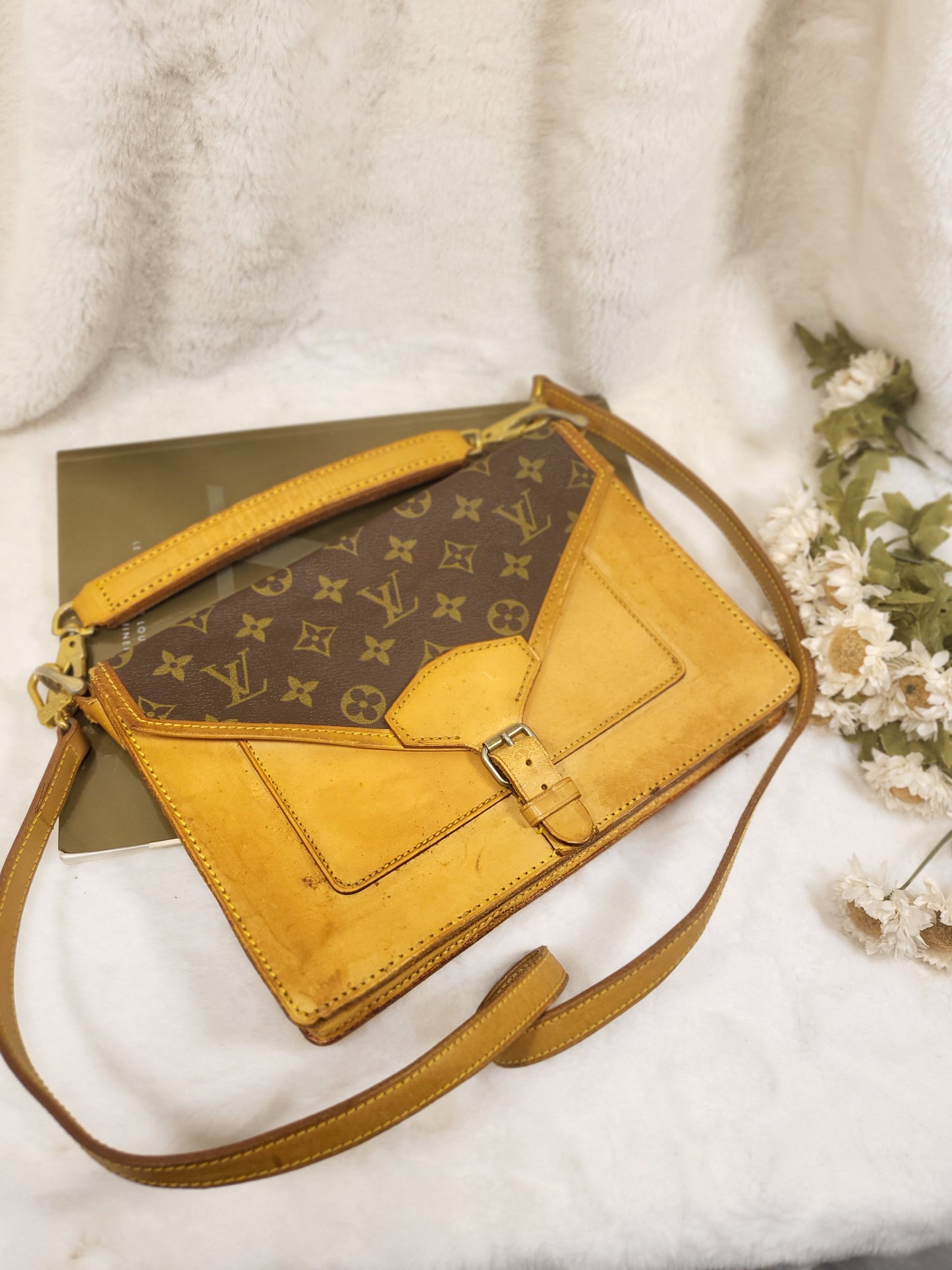Authentic pre-owned Louis Vuitton sac biface calfskin hinomoto limited edition crossbody shoulder bag