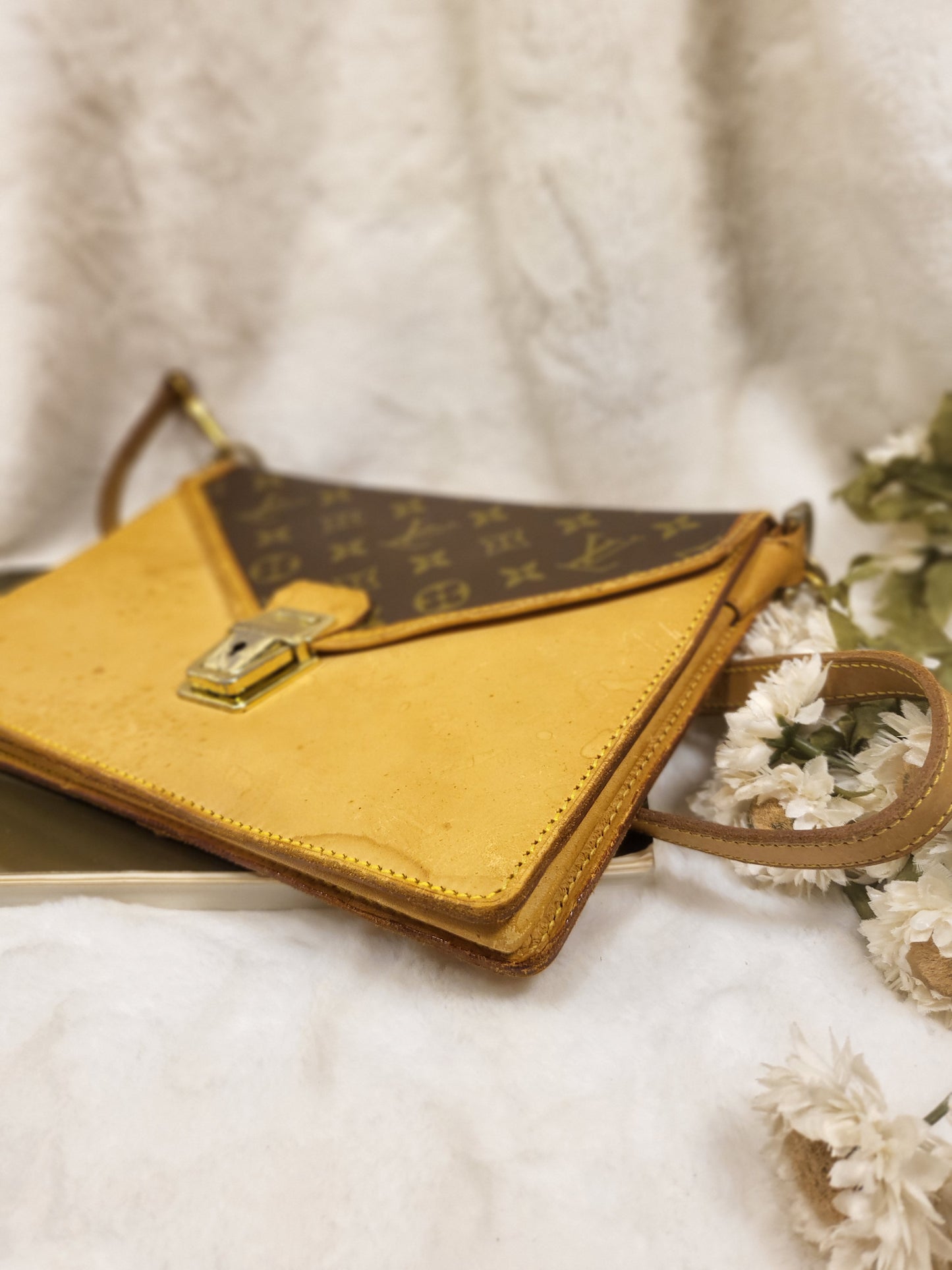 Authentic pre-owned Louis Vuitton sac biface calfskin hinomoto limited edition crossbody shoulder bag
