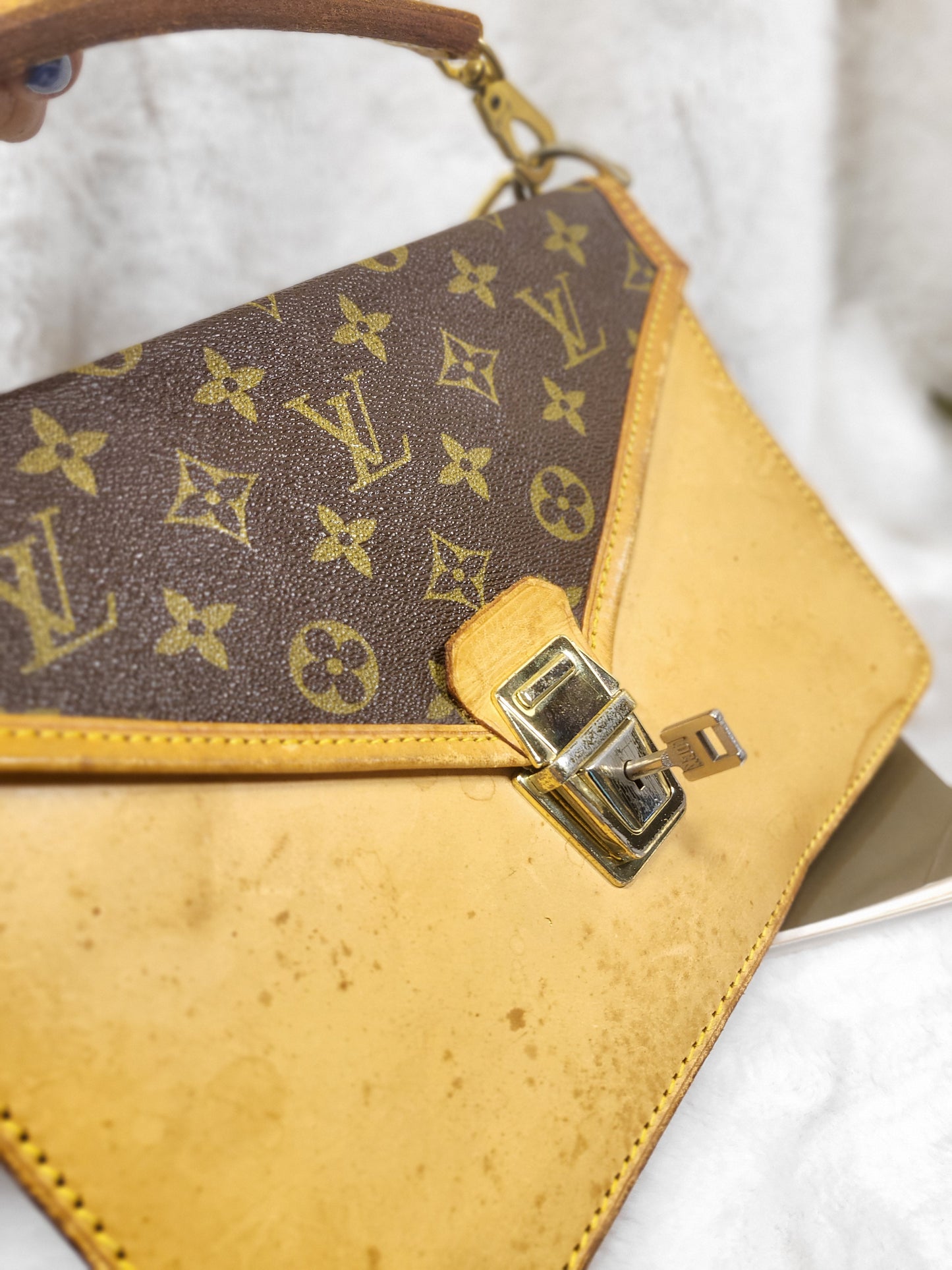 Authentic pre-owned Louis Vuitton sac biface calfskin hinomoto limited edition crossbody shoulder bag