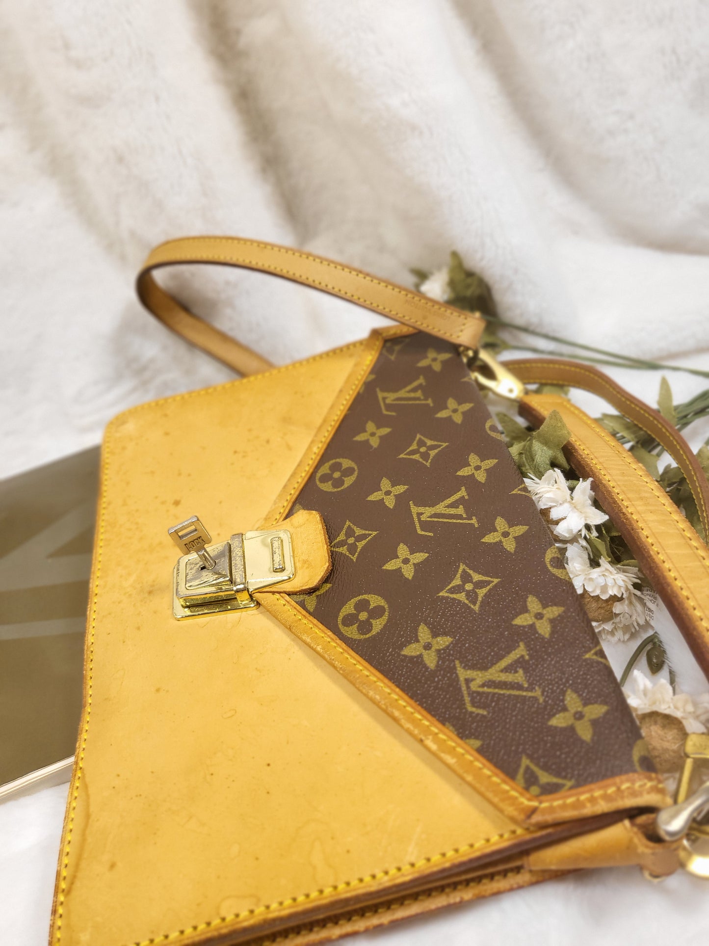 Authentic pre-owned Louis Vuitton sac biface calfskin hinomoto limited edition crossbody shoulder bag