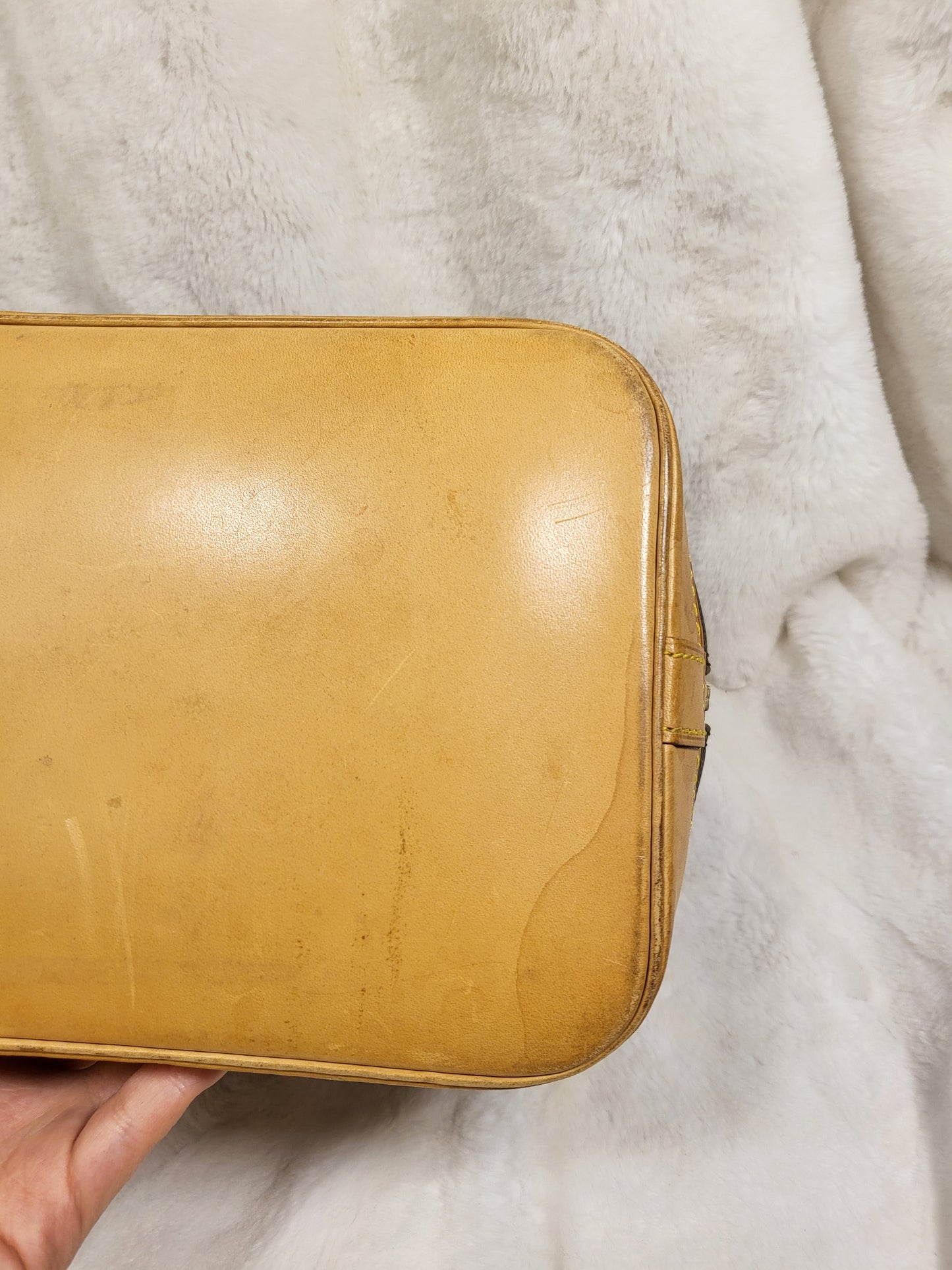 Authentic pre-owned Louis Vuitton Alma pm