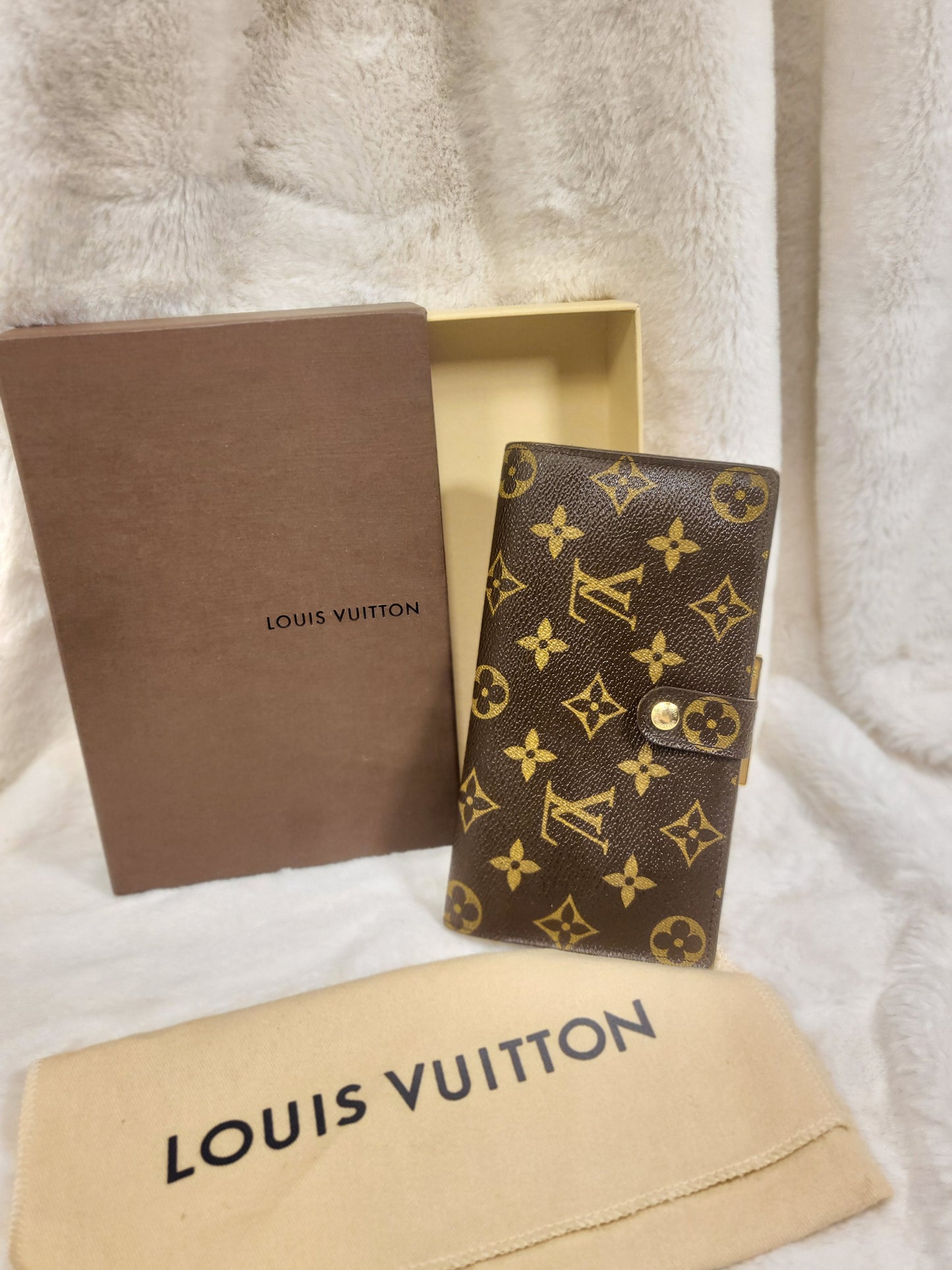 Authentic pre-owned Louis Vuitton Continental wallet
