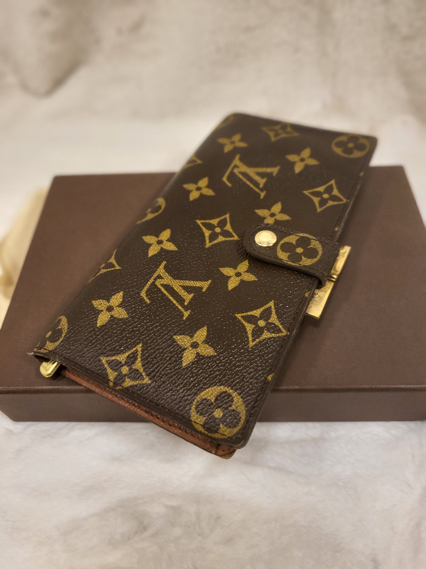 Authentic pre-owned Louis Vuitton Continental wallet