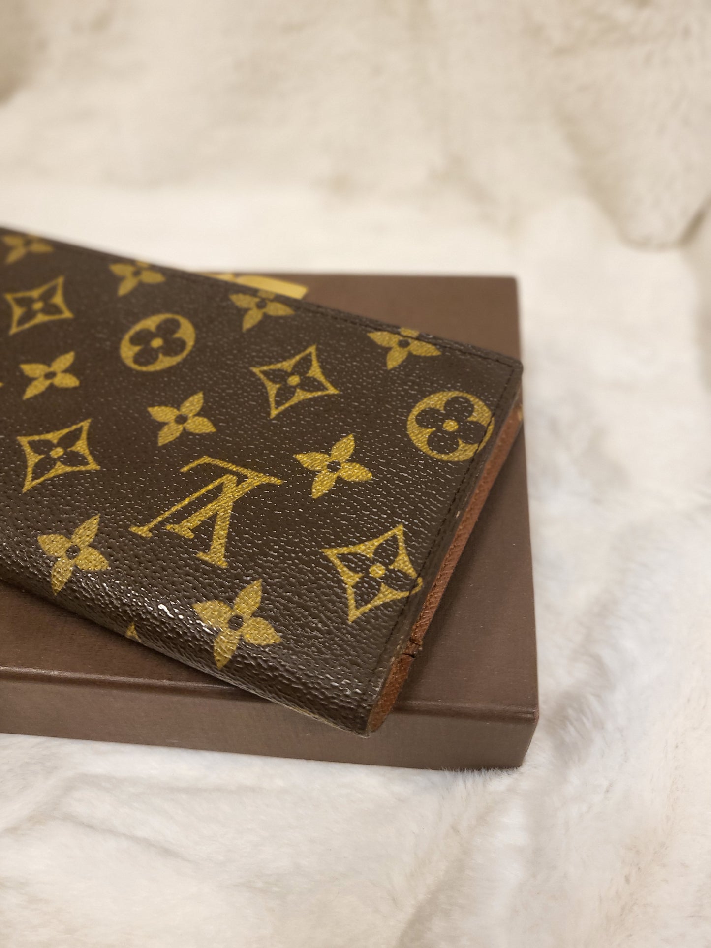 Authentic pre-owned Louis Vuitton Continental wallet