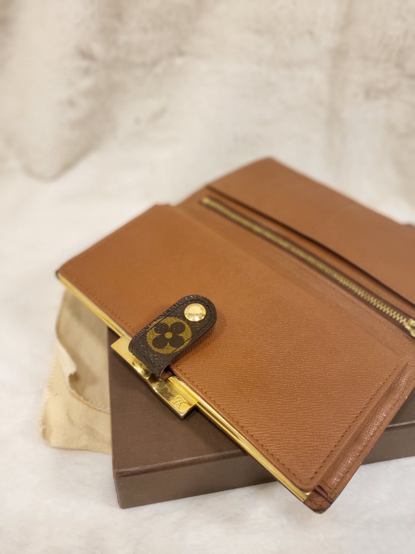 Authentic pre-owned Louis Vuitton Continental wallet