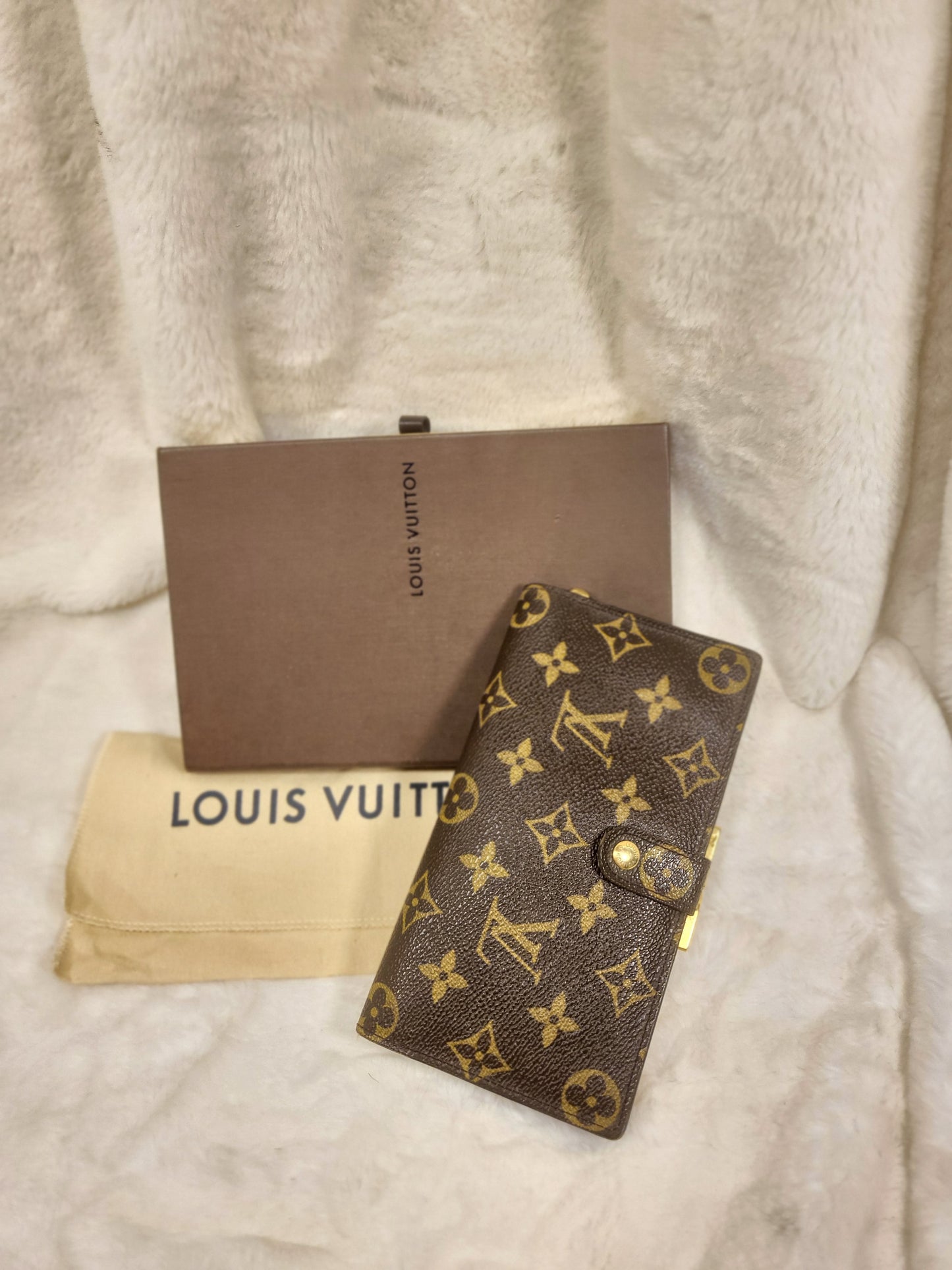 Authentic pre-owned Louis Vuitton Continental wallet