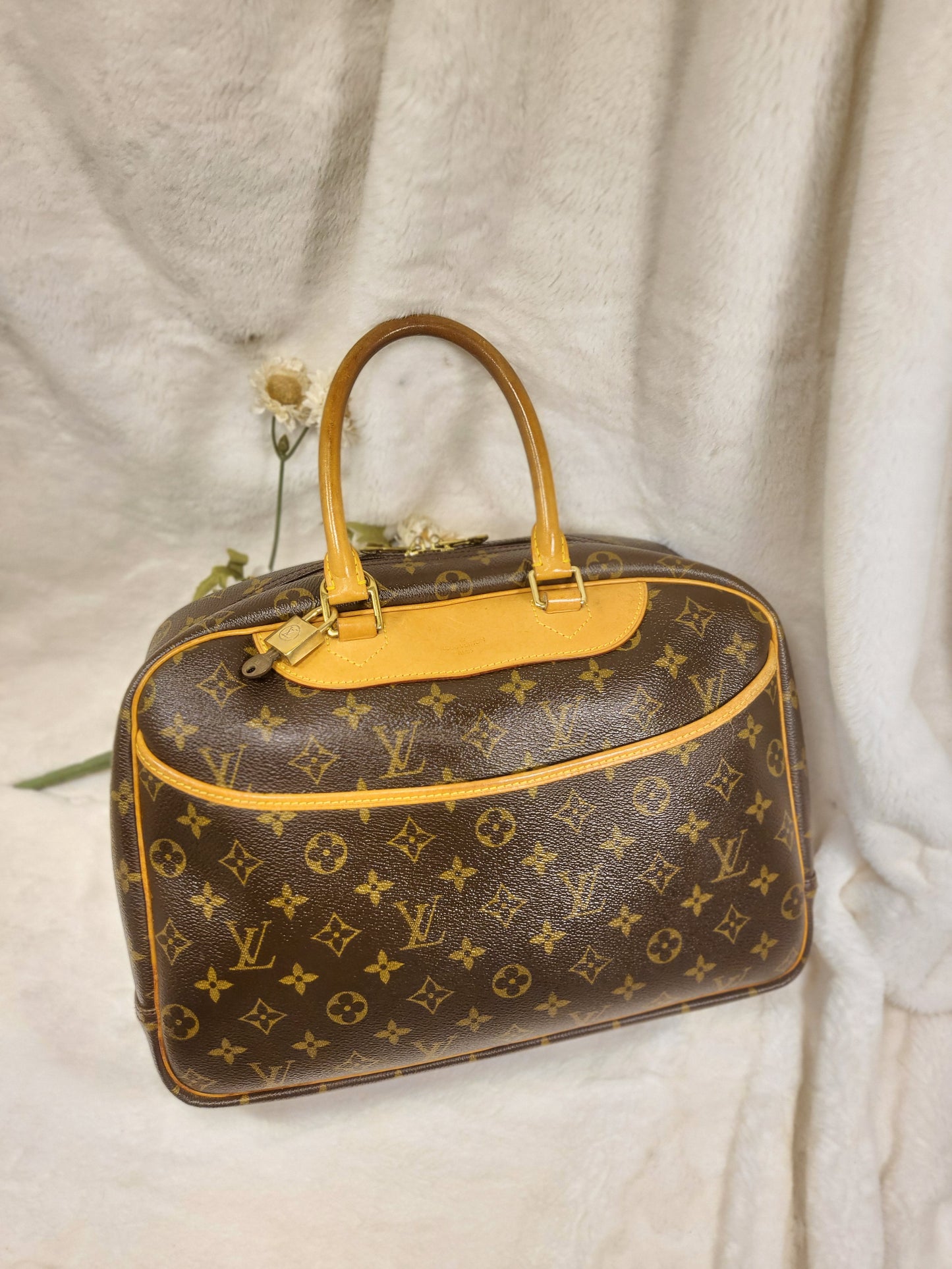 Authentic pre-owned Louis Vuitton Deauville top handle bag
