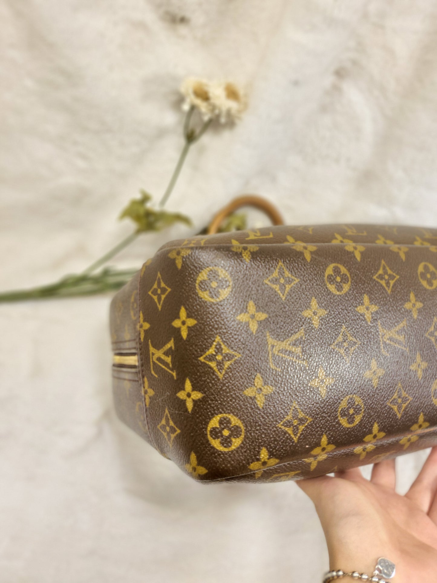Authentic pre-owned Louis Vuitton Deauville top handle bag