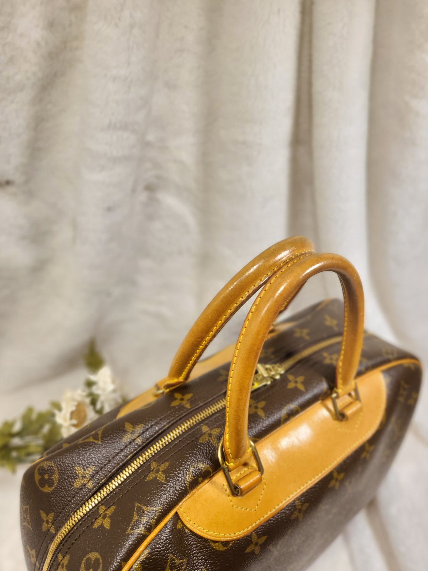 Authentic pre-owned Louis Vuitton Deauville top handle bag