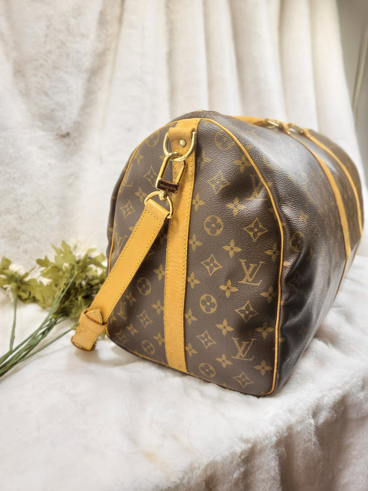 Authentic pre-owned Louis Vuitton Keepall 50 bandoliere travel luggage bag