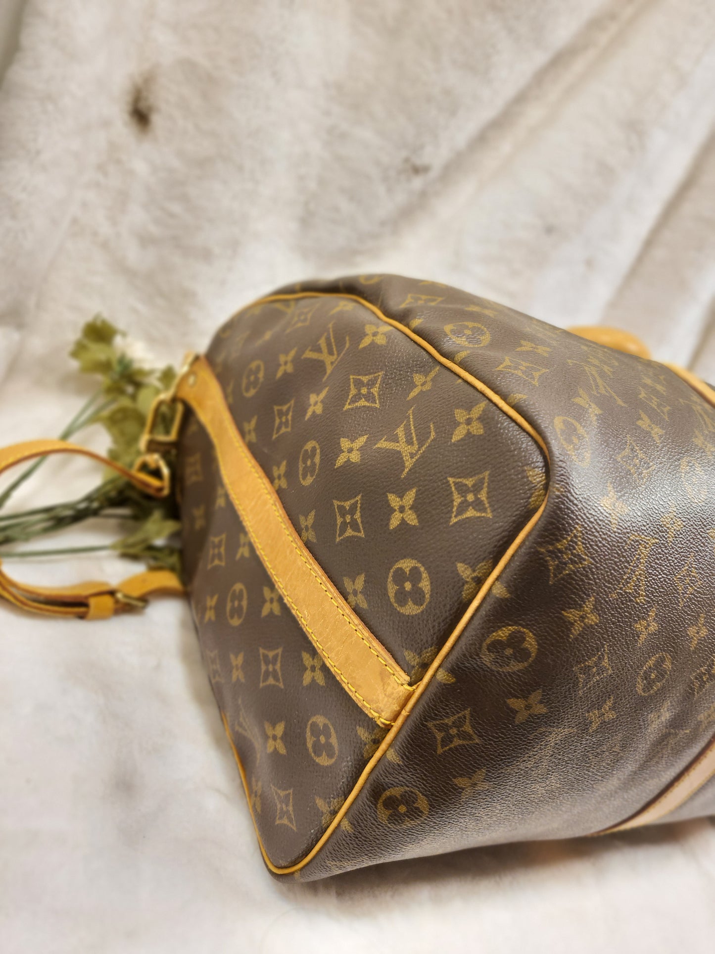 Authentic pre-owned Louis Vuitton Keepall 50 bandoliere travel luggage bag