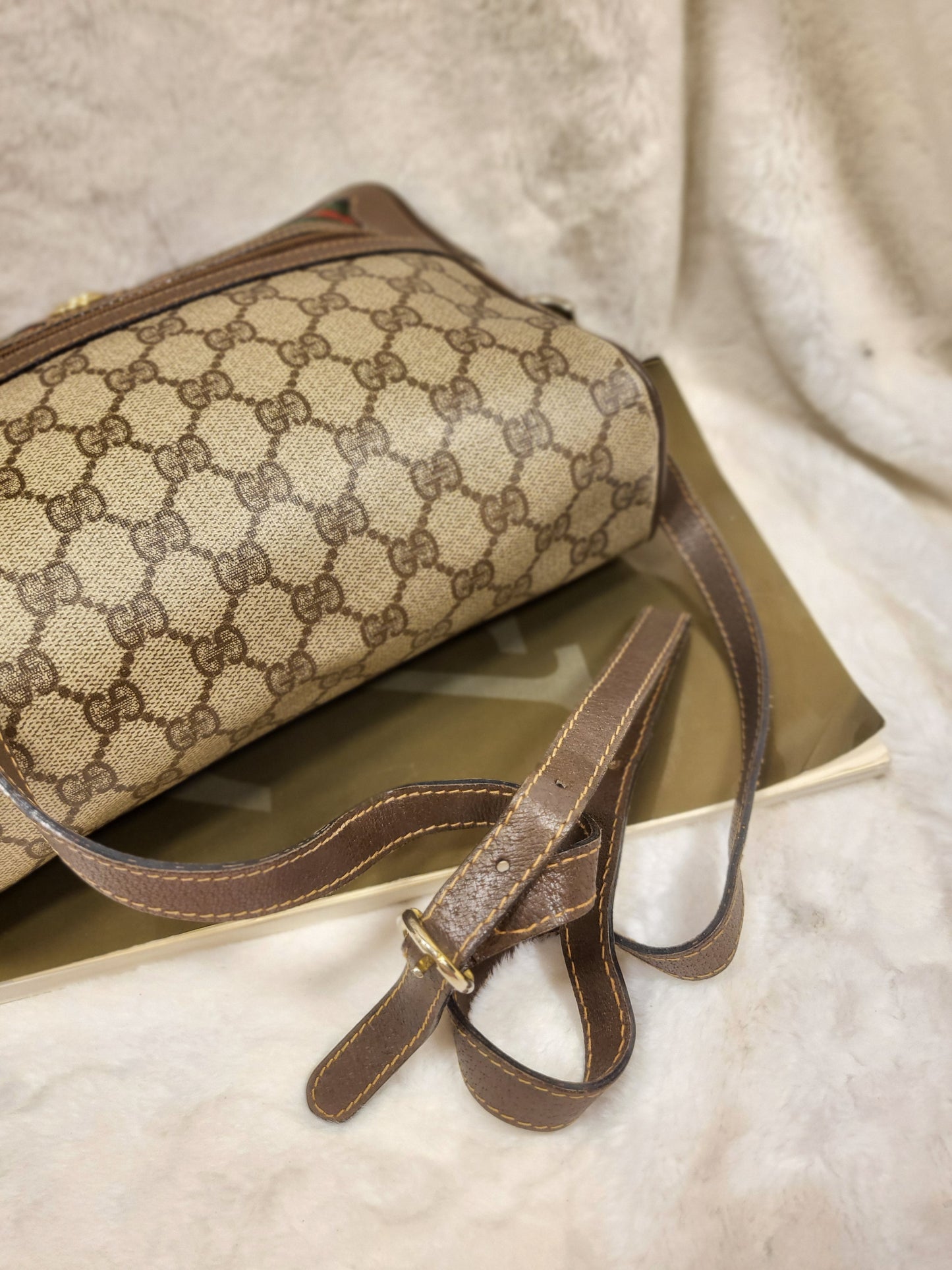 Authentic pre-owned Gucci sherry line crossbody shoulder bag