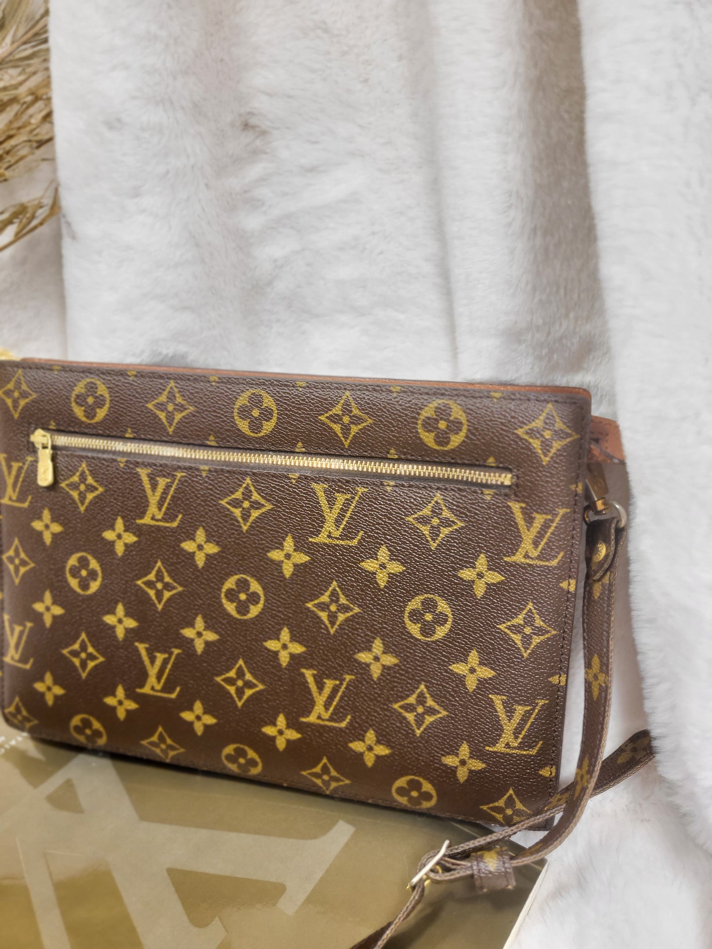 Authentic pre-owned Louis Vuitton Enghien monogram crossbody shoulder bag
