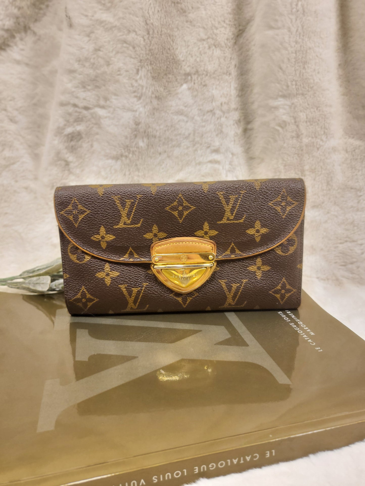 Authentic pre-owned Louis Vuitton Portefeuille Eugenie long wallet