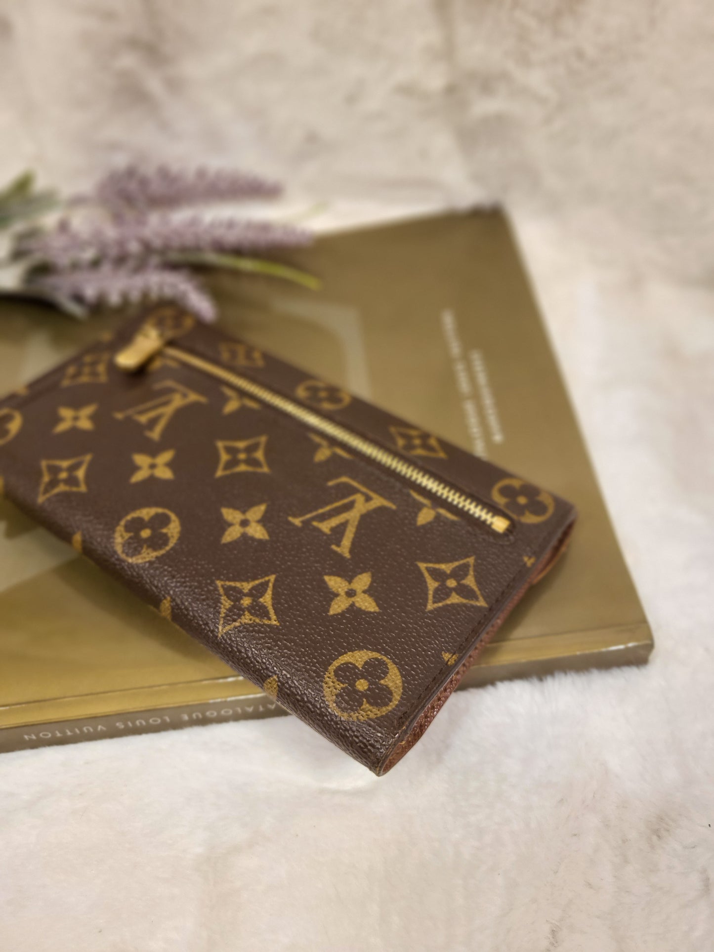 Authentic pre-owned Louis Vuitton Portefeuille Eugenie long wallet
