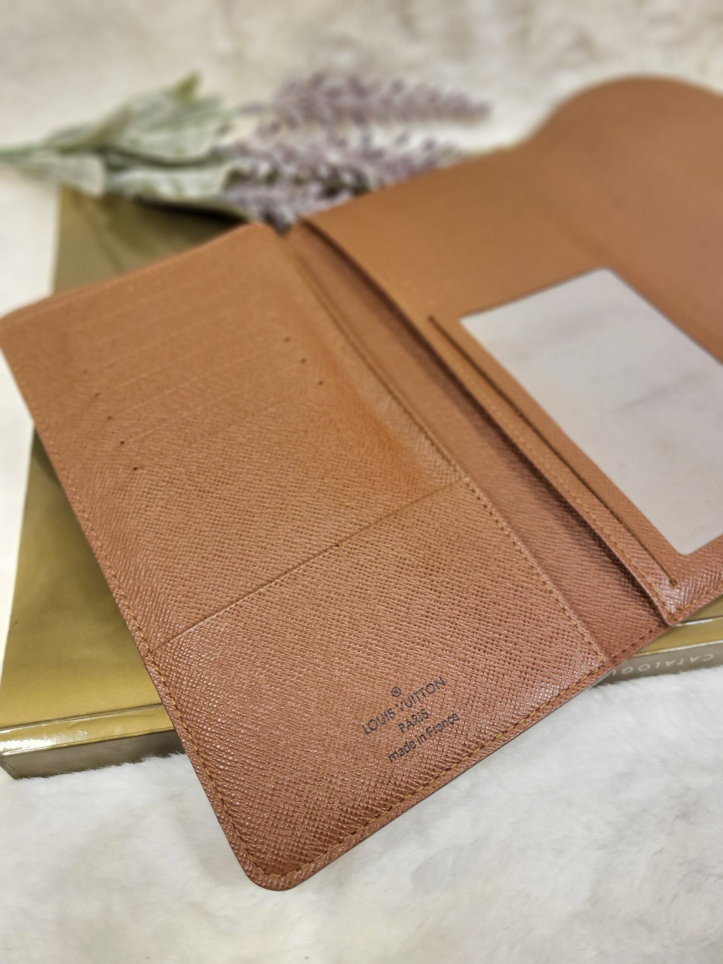 Authentic pre-owned Louis Vuitton Portefeuille Eugenie long wallet