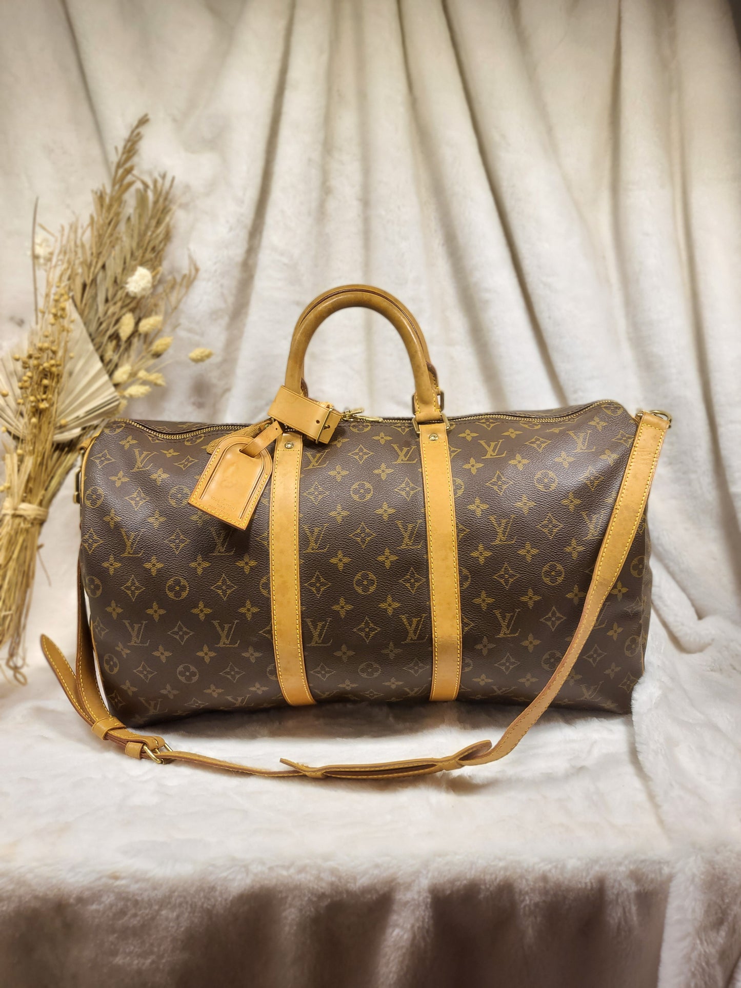 Authentic pre-owned Louis Vuitton Keepall 50 bandoliere travel luggage bag