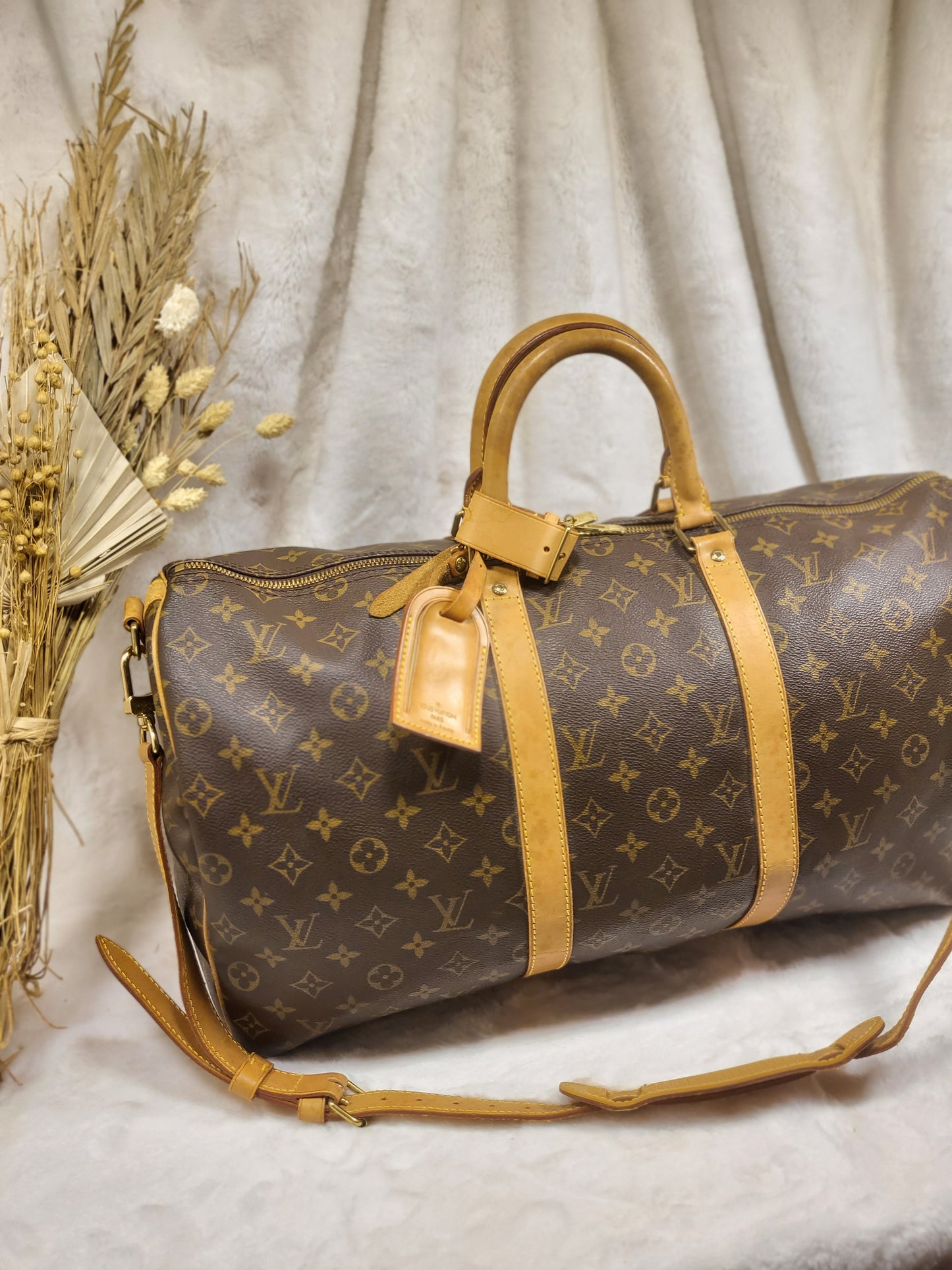 Authentic pre-owned Louis Vuitton Keepall 50 bandoliere travel luggage bag