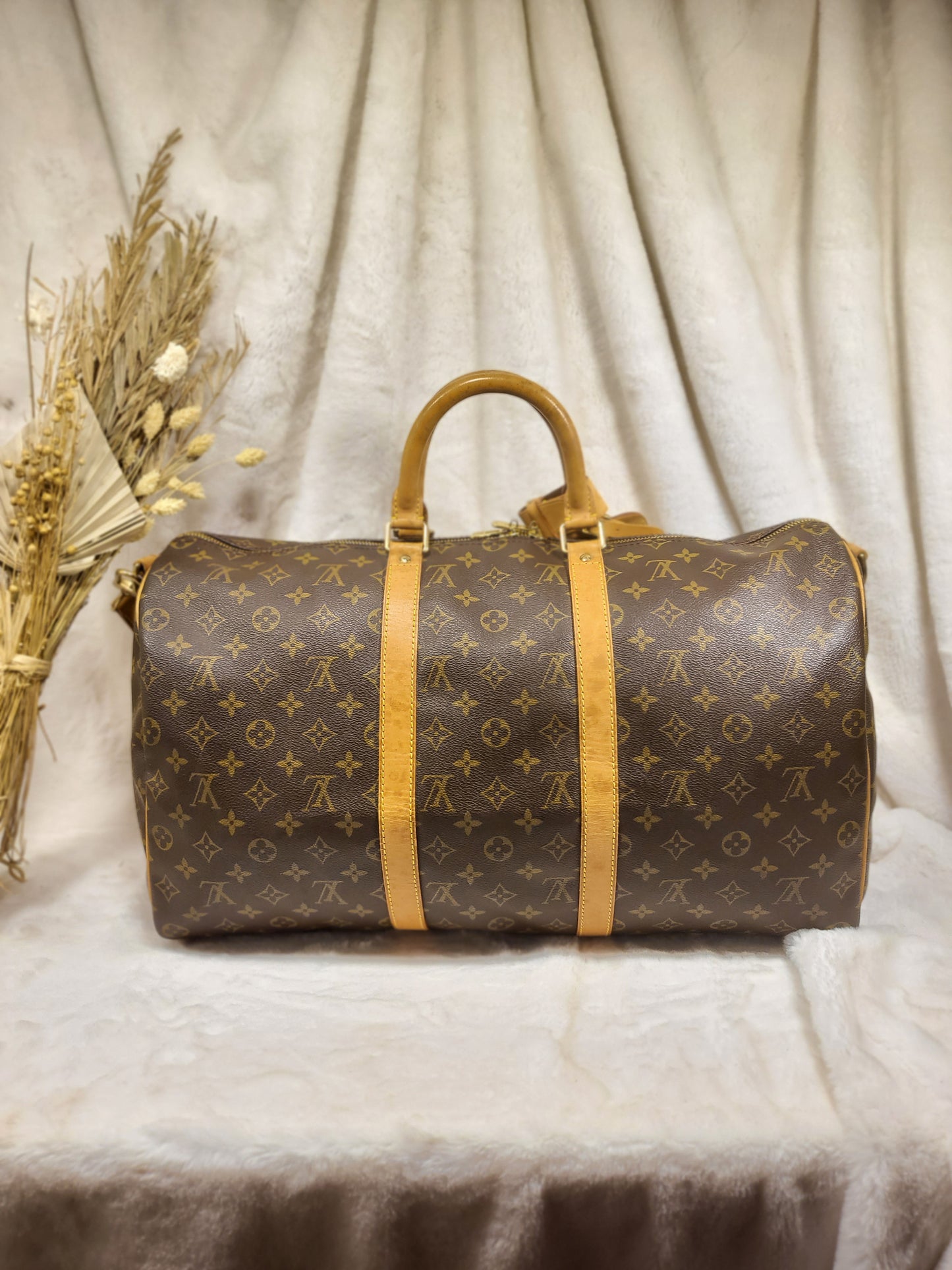 Authentic pre-owned Louis Vuitton Keepall 50 bandoliere travel luggage bag
