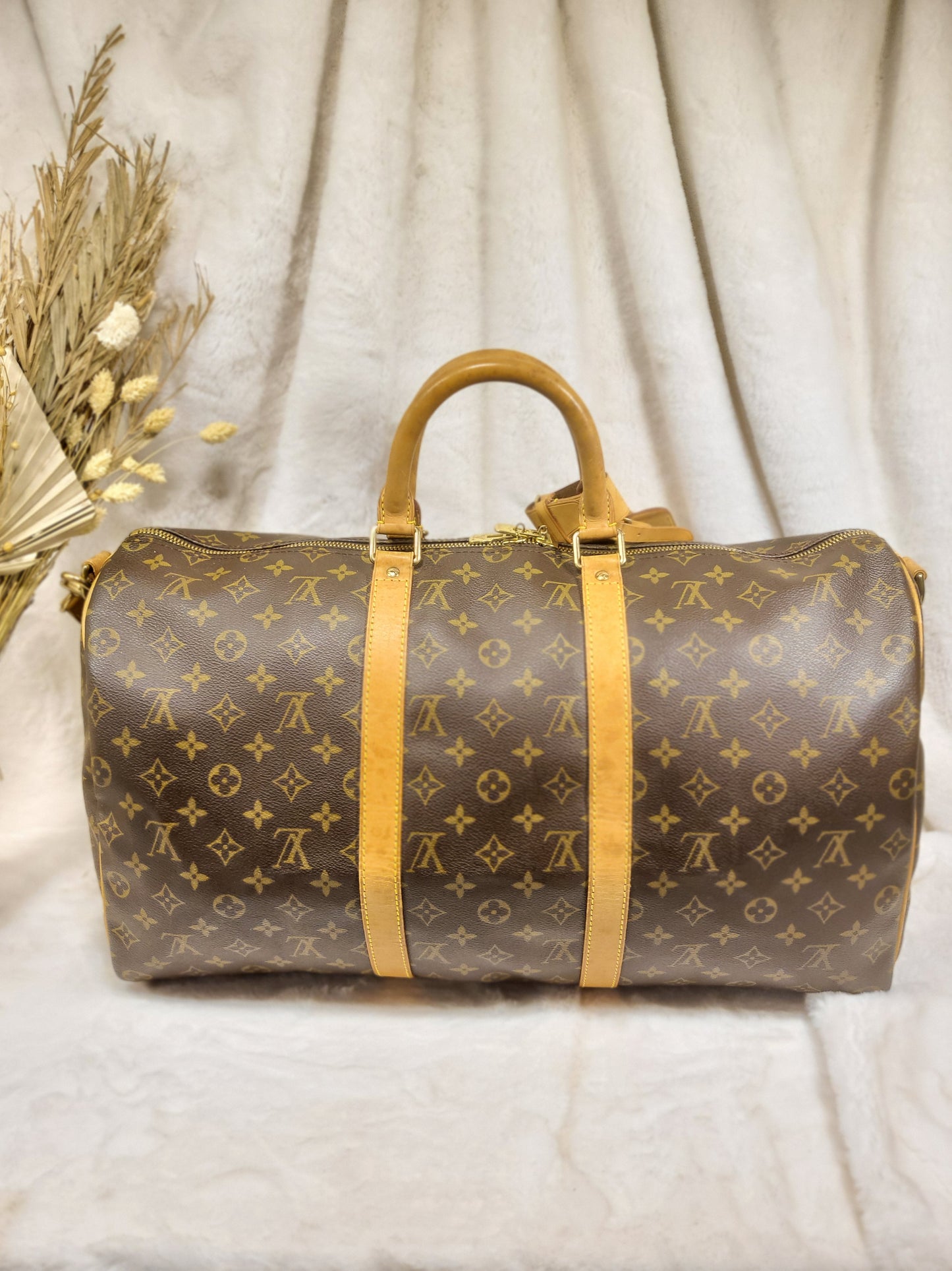 Authentic pre-owned Louis Vuitton Keepall 50 bandoliere travel luggage bag