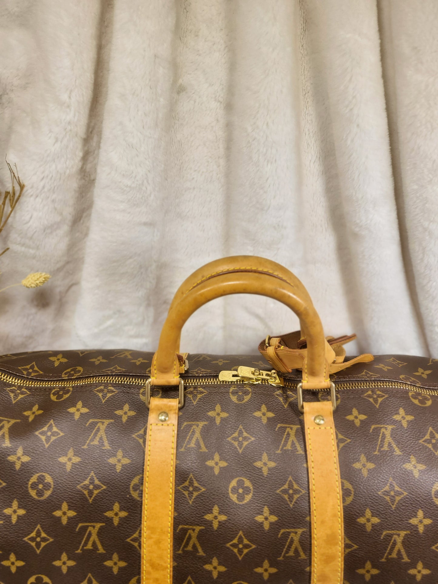 Authentic pre-owned Louis Vuitton Keepall 50 bandoliere travel luggage bag