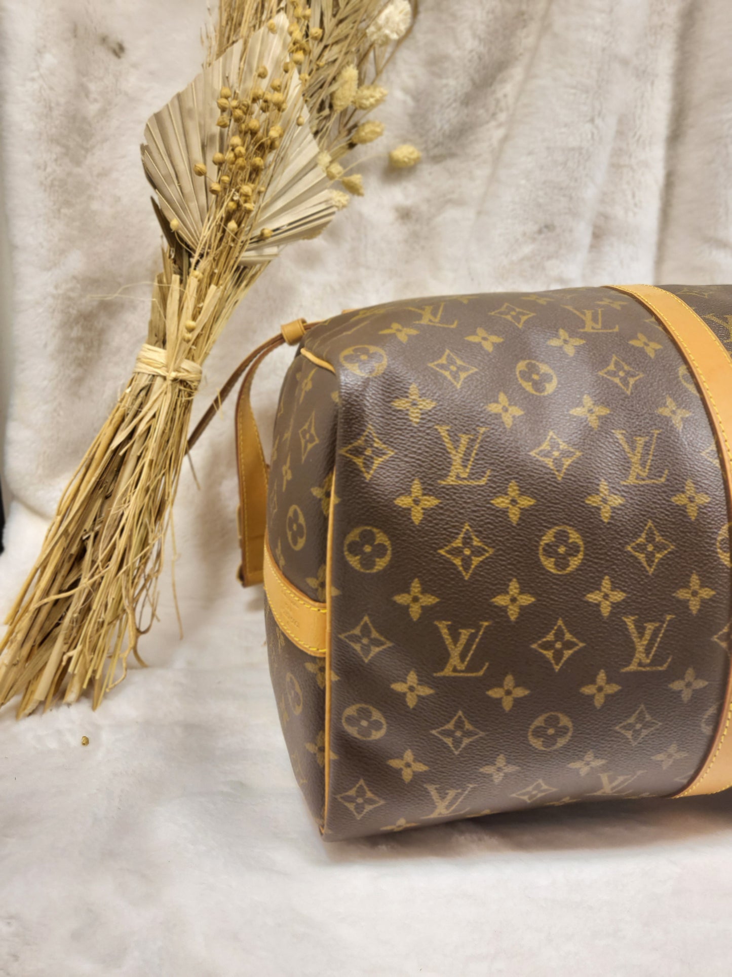 Authentic pre-owned Louis Vuitton Keepall 50 bandoliere travel luggage bag