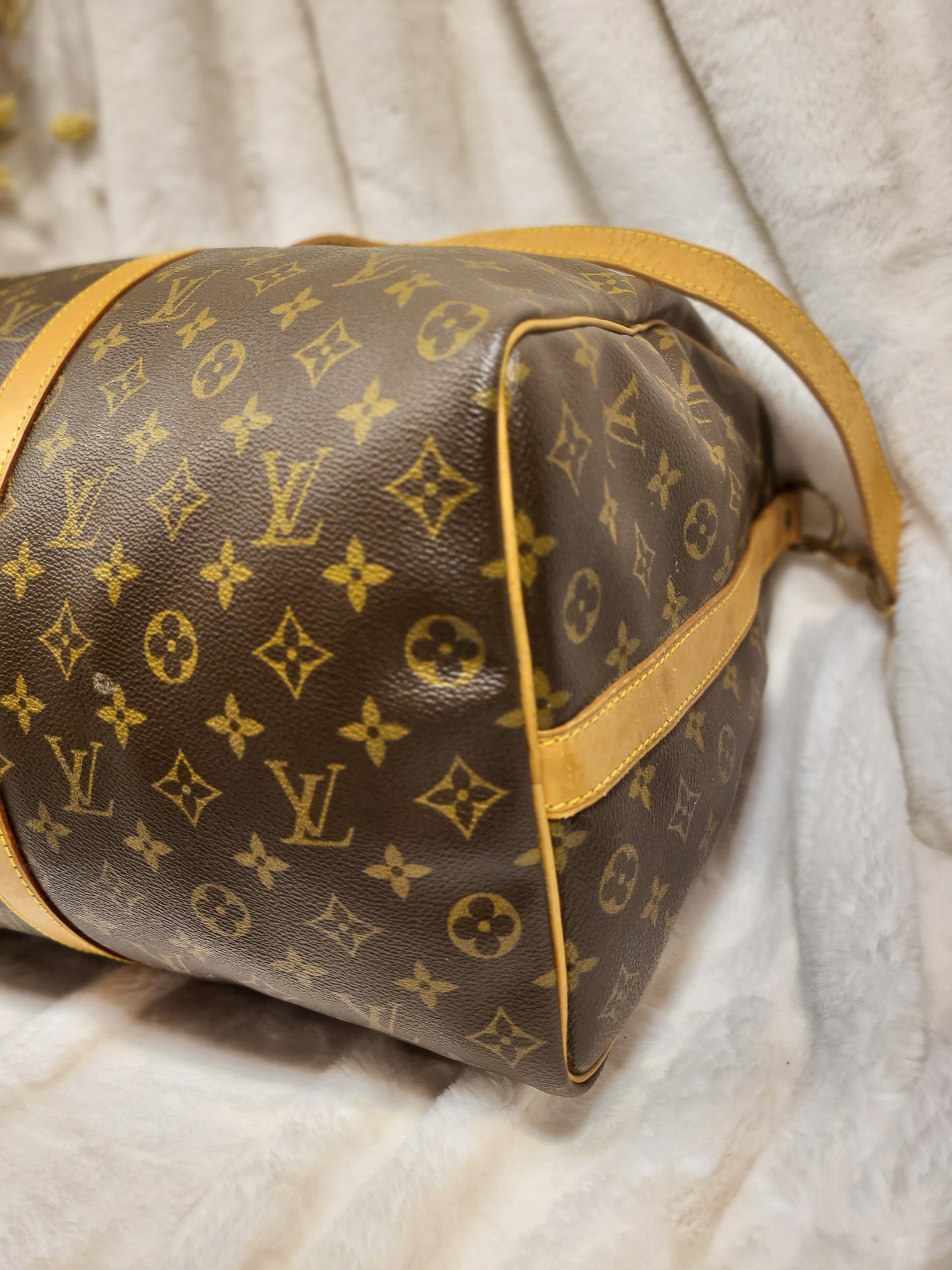 Authentic pre-owned Louis Vuitton Keepall 50 bandoliere travel luggage bag