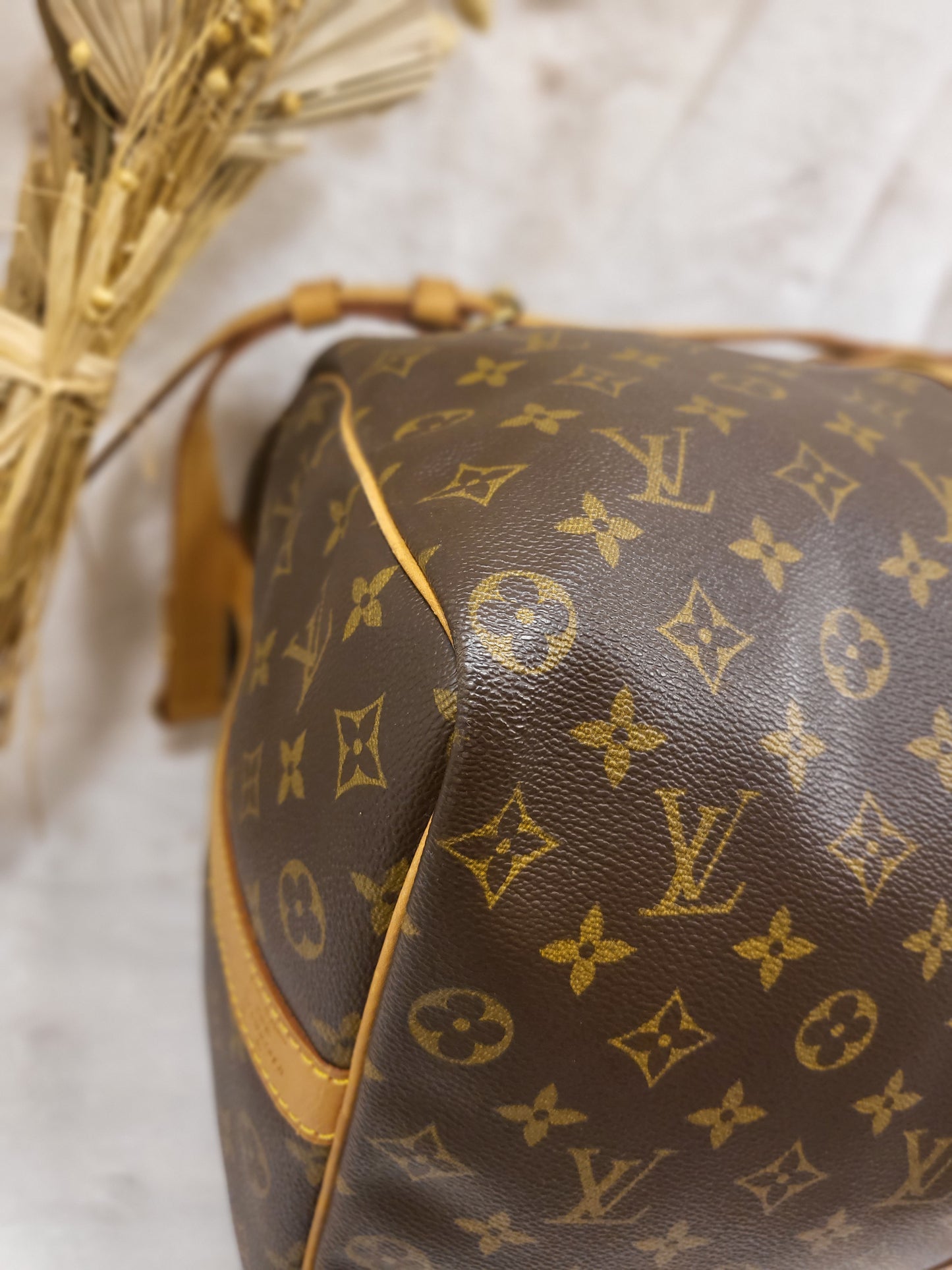Authentic pre-owned Louis Vuitton Keepall 50 bandoliere travel luggage bag