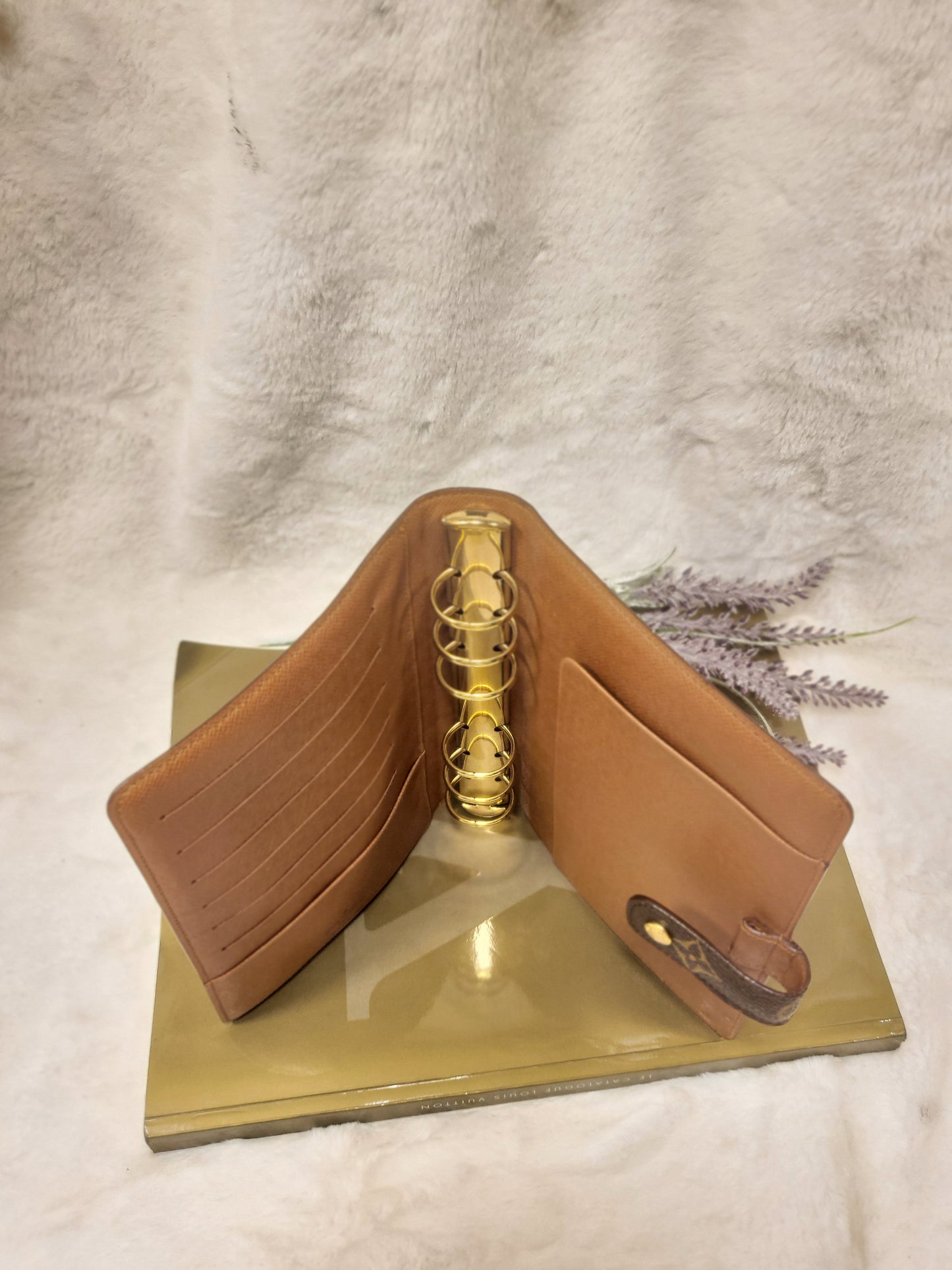 Authentic pre-owned Louis Vuitton agenda mm notepad holder