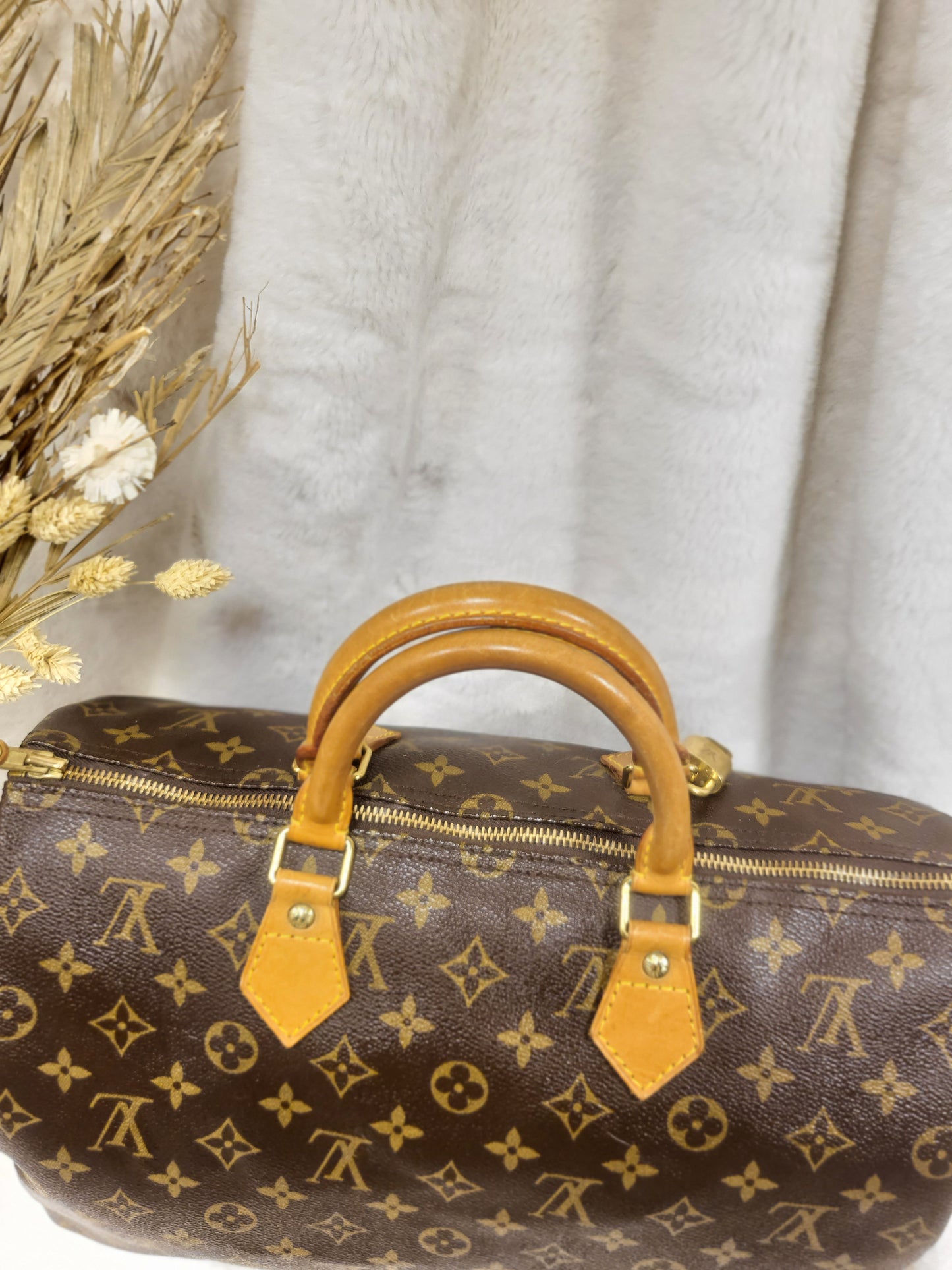 Authentic pre-owned Louis Vuitton Speedy 35