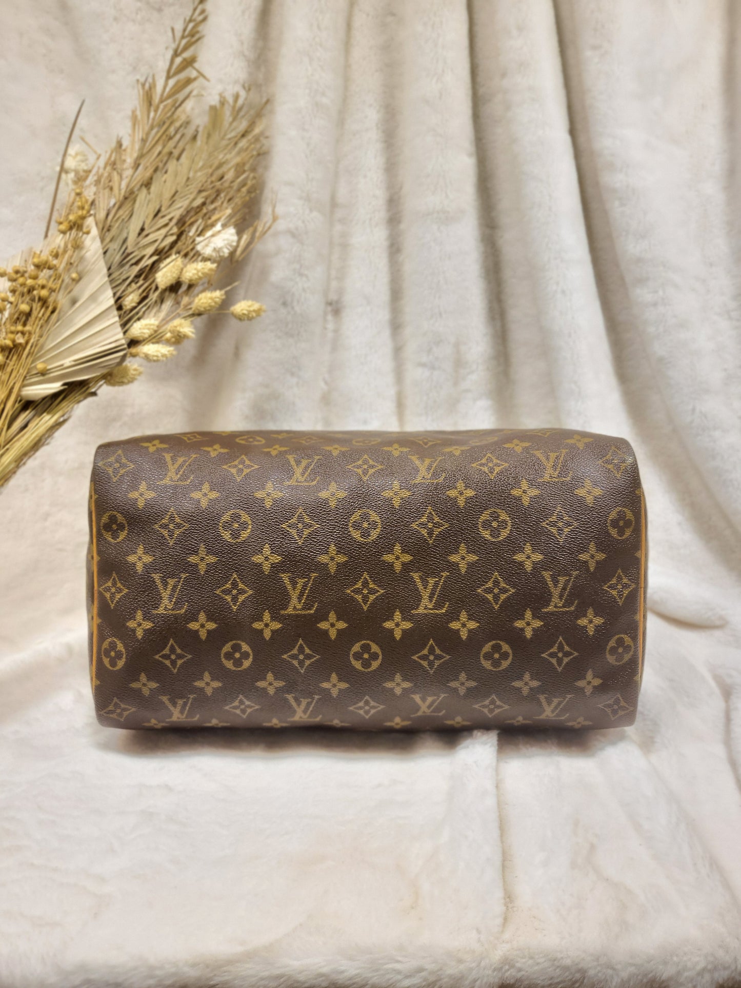 Authentic pre-owned Louis Vuitton Speedy 35