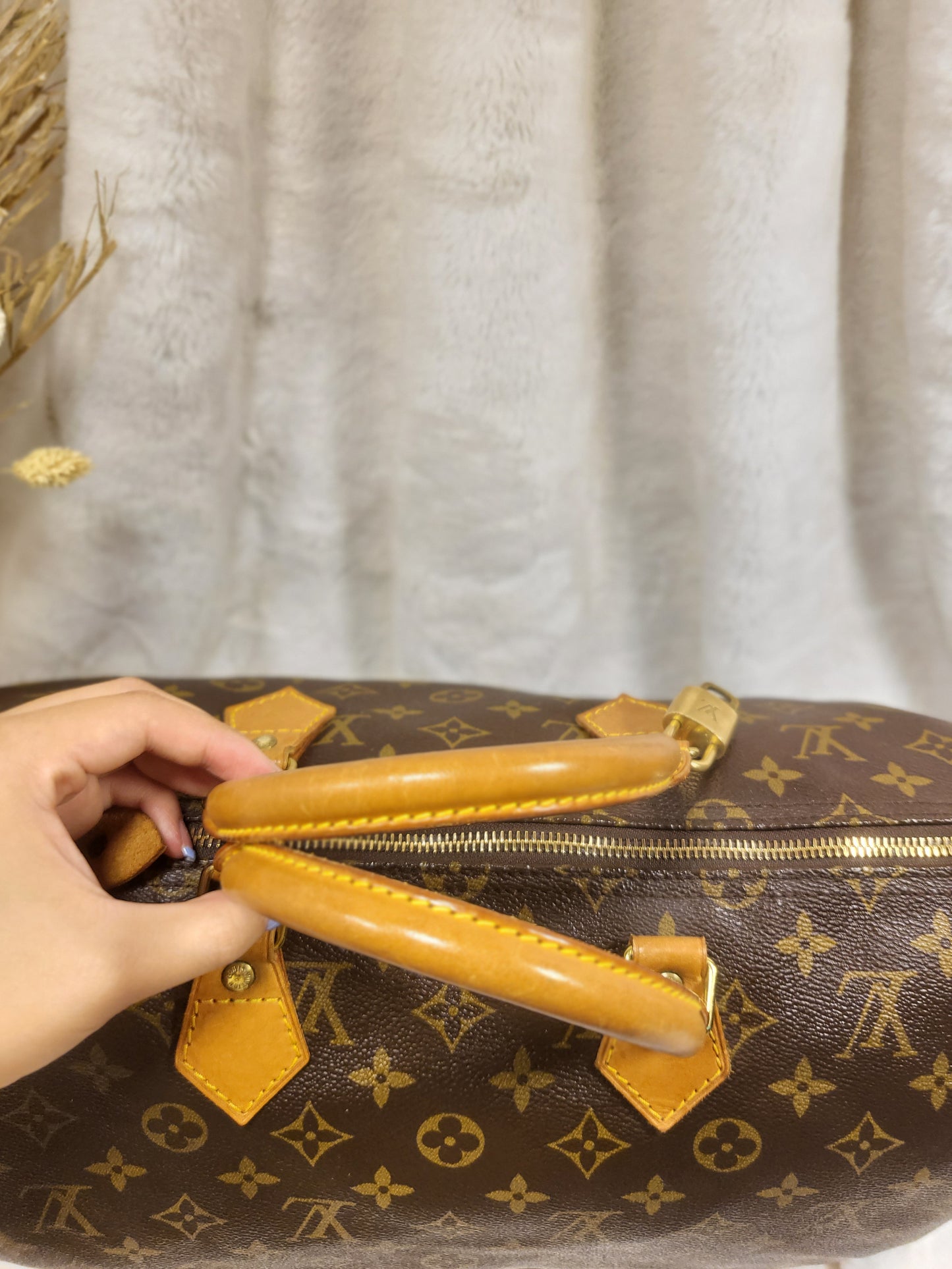 Authentic pre-owned Louis Vuitton Speedy 35