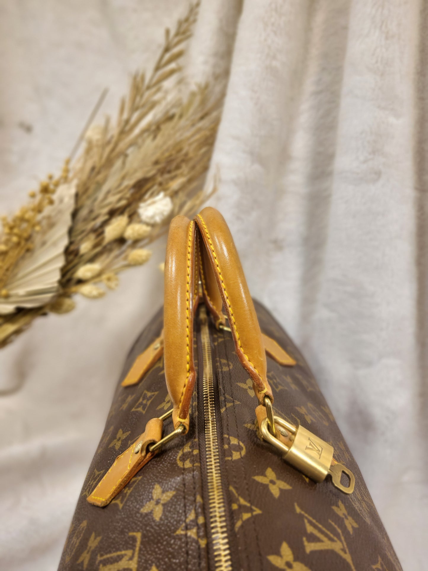 Authentic pre-owned Louis Vuitton Speedy 35