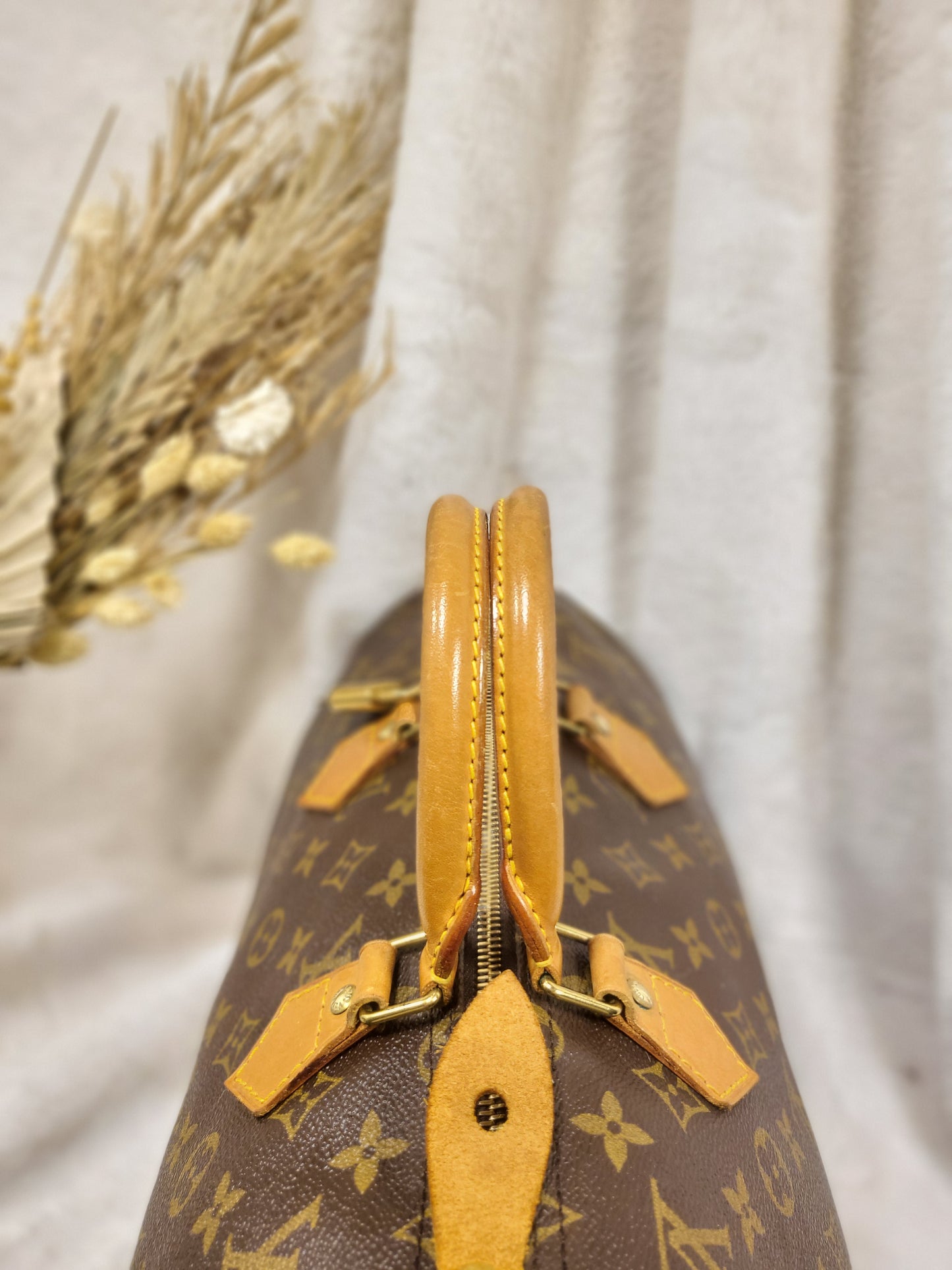 Authentic pre-owned Louis Vuitton Speedy 35