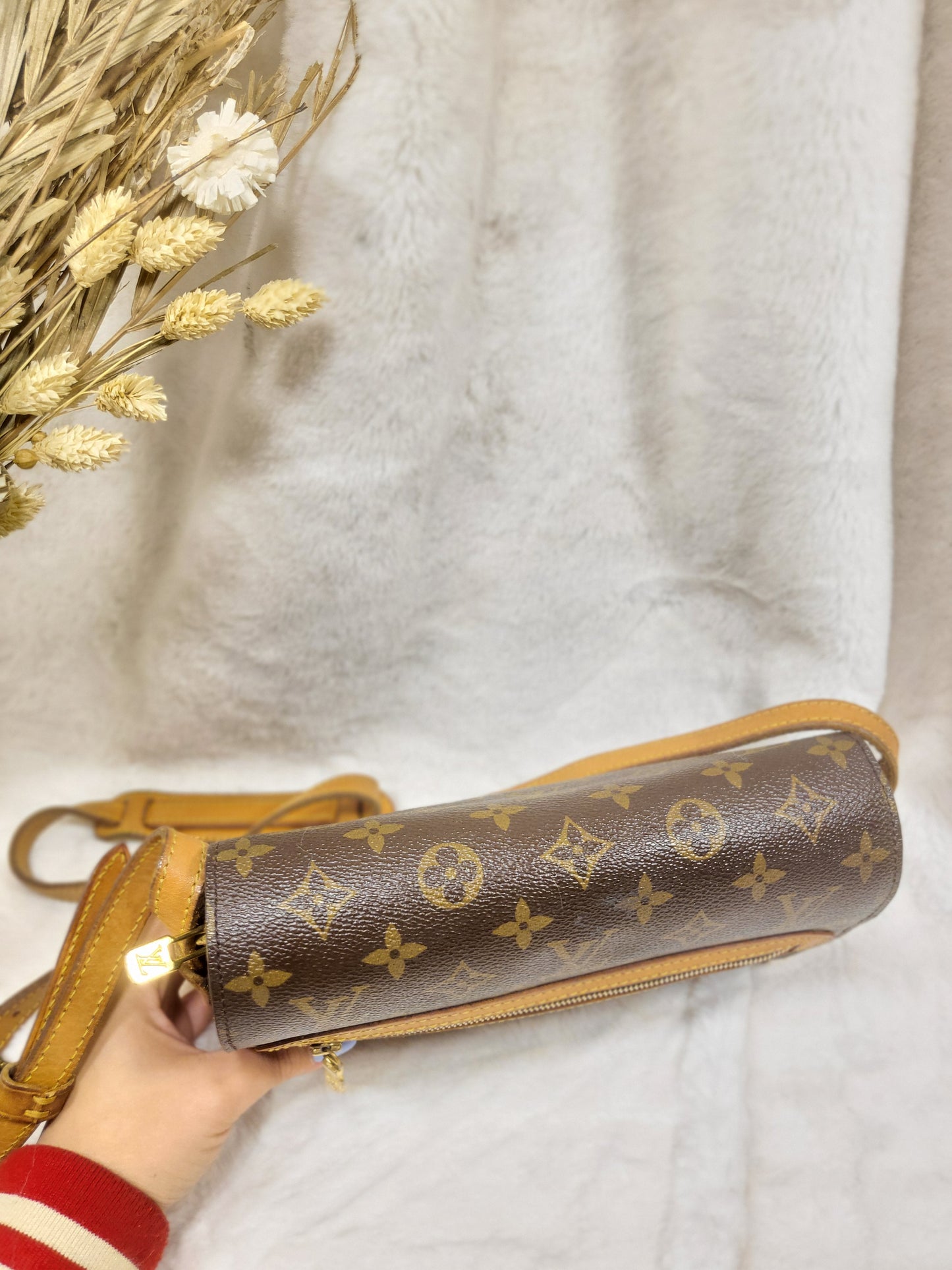 Authentic pre-owned Louis Vuitton Saint Germain 23 crossbody shoulder bag