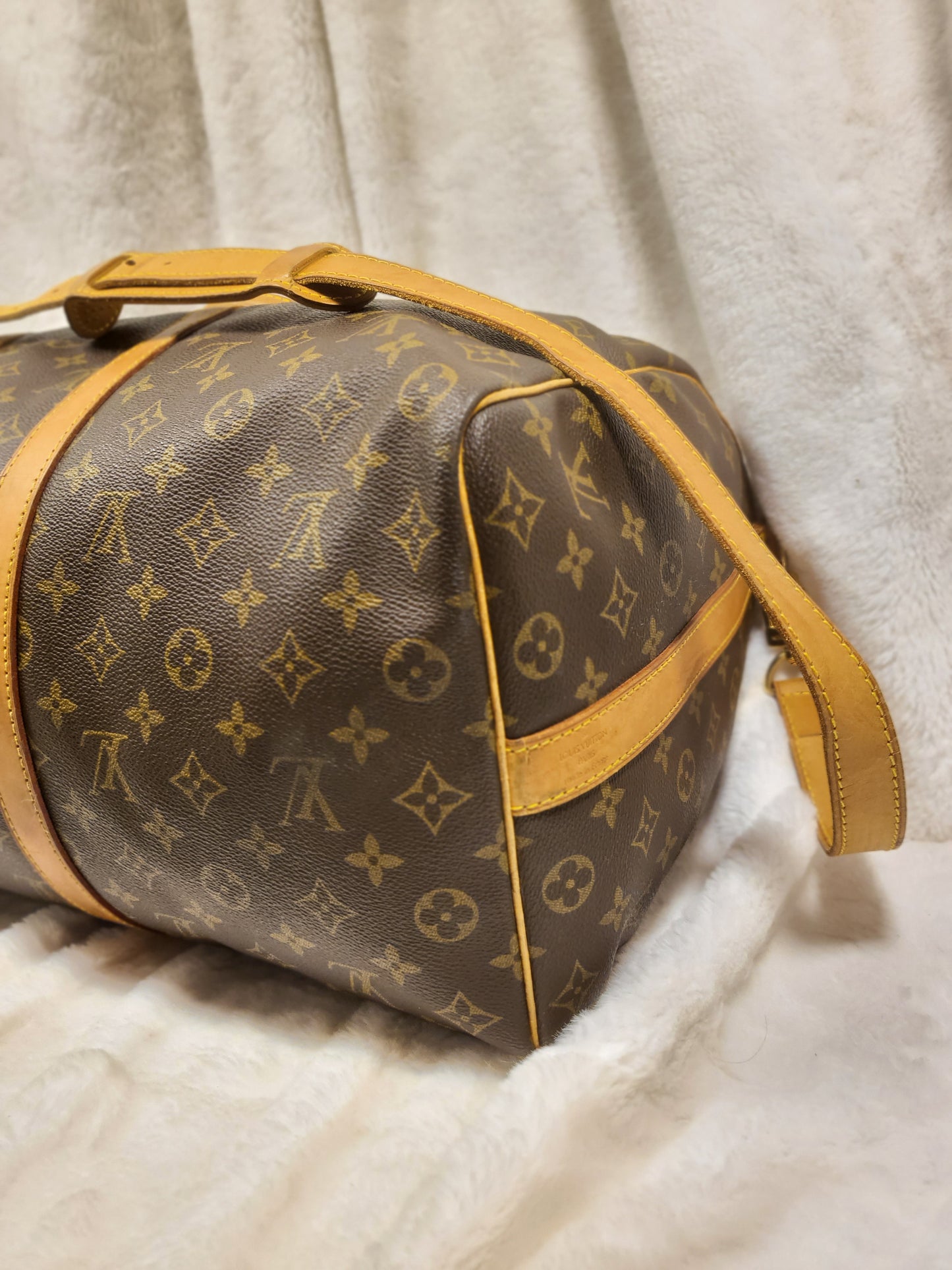 Authentic pre-owned Louis Vuitton Keepall 50 bandoliere travel duffel bag