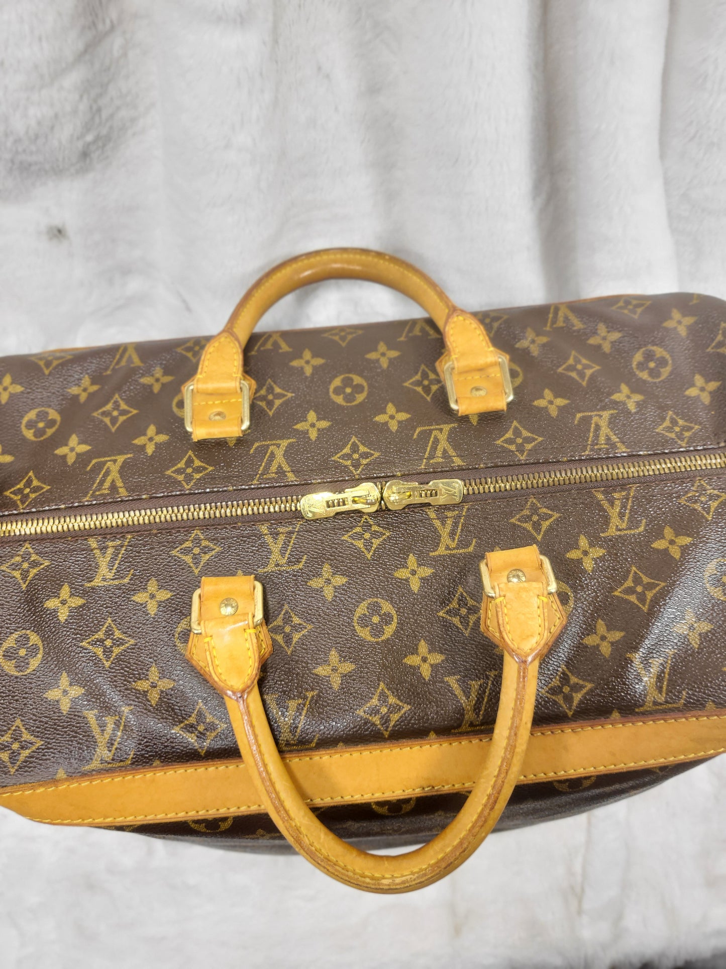Authentic pre-owned Louis Vuitton Cruiser 40