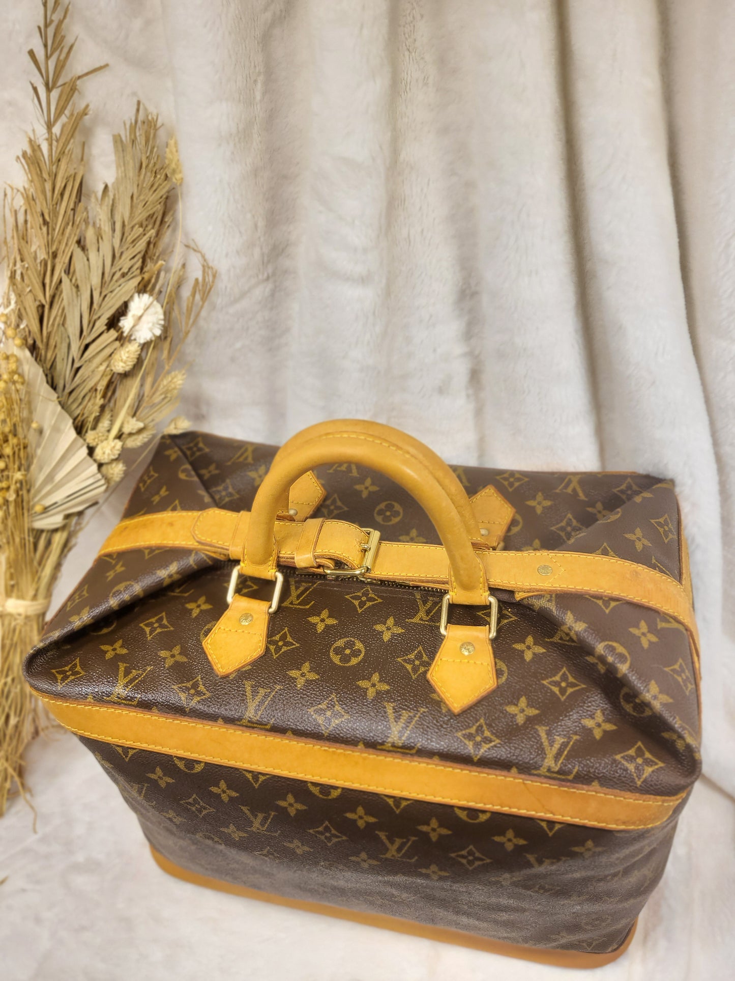 Authentic pre-owned Louis Vuitton Cruiser 40