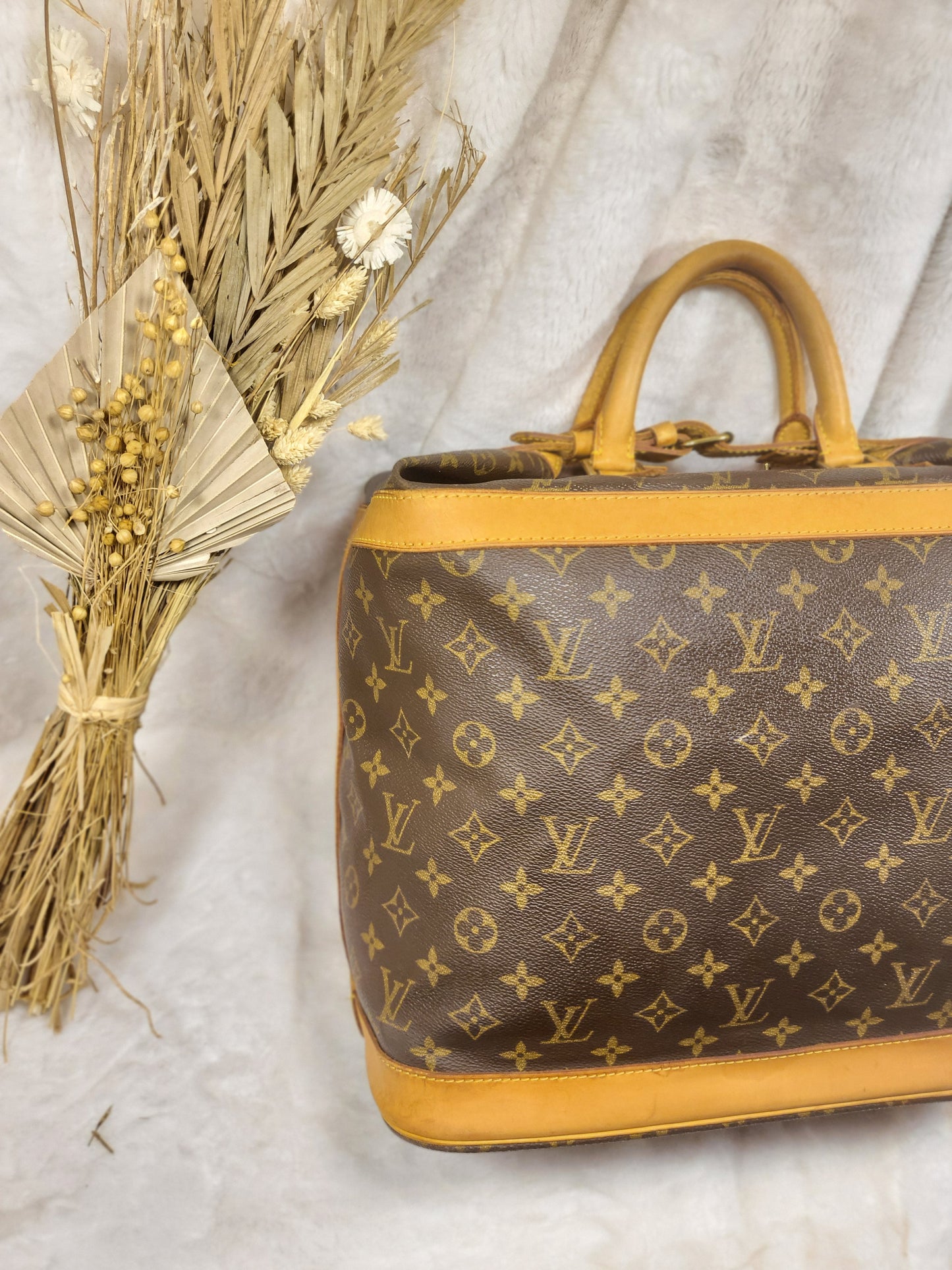 Authentic pre-owned Louis Vuitton Cruiser 40