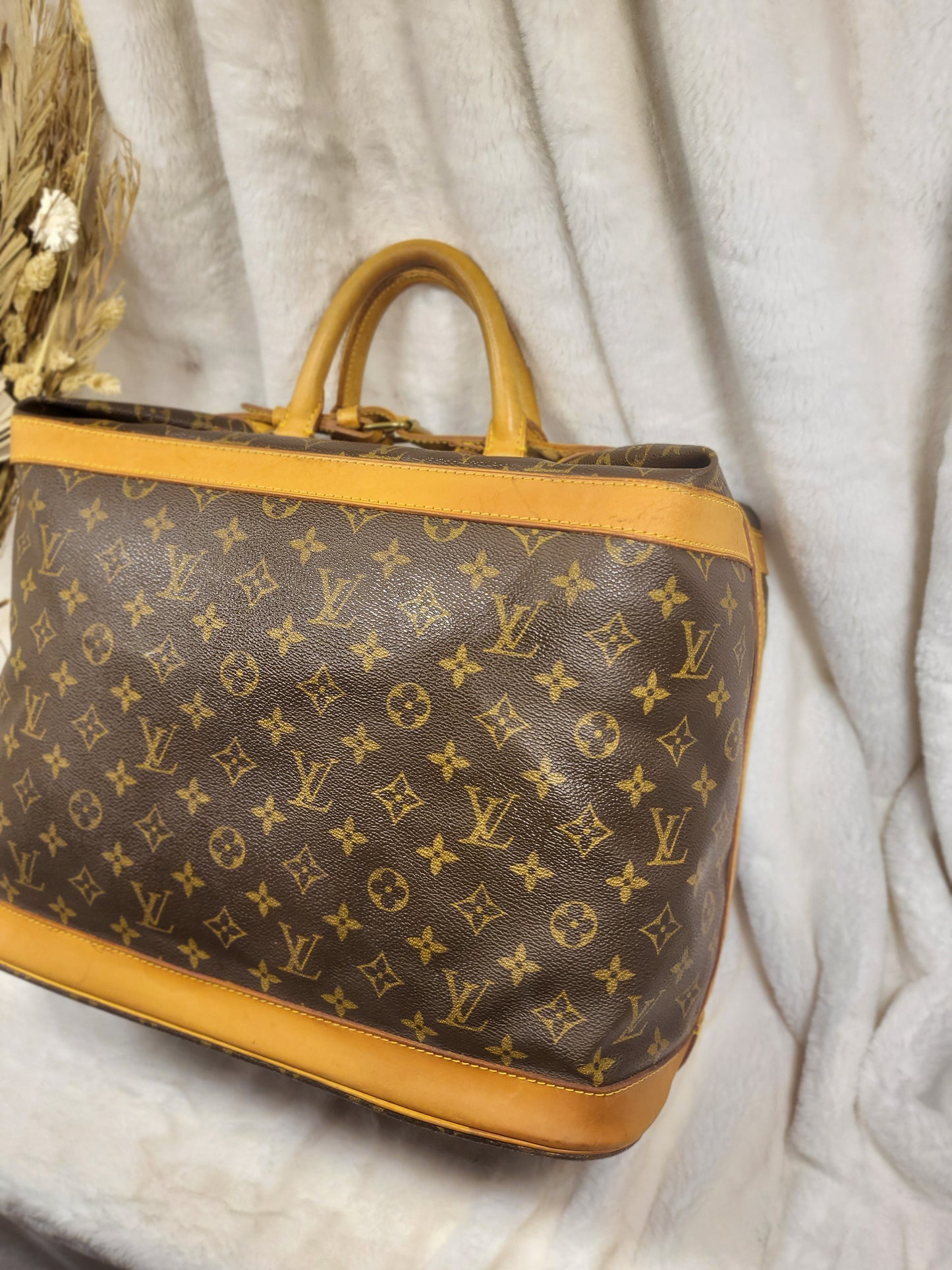Authentic pre-owned Louis Vuitton Cruiser 40
