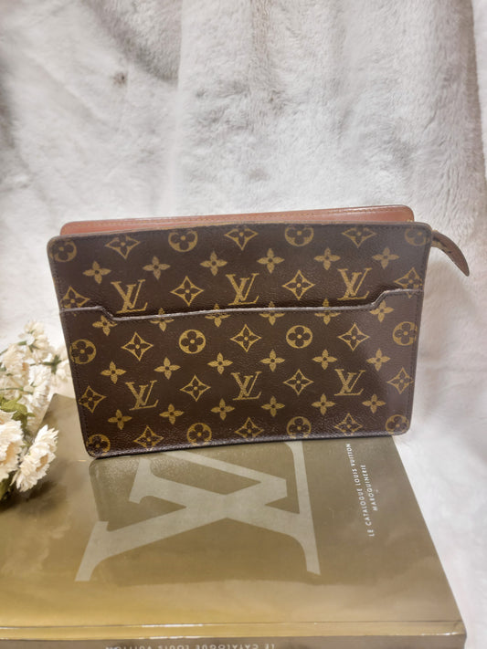 Authentic pre-owned Louis Vuitton Pochette Homme clutch