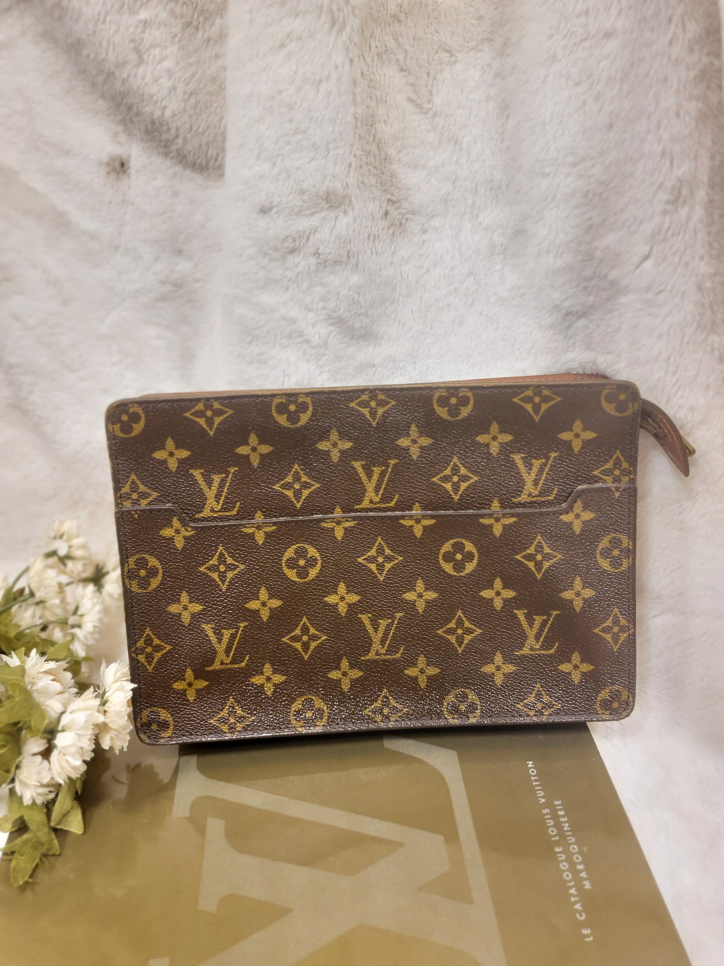 Authentic pre-owned Louis Vuitton Pochette Homme clutch