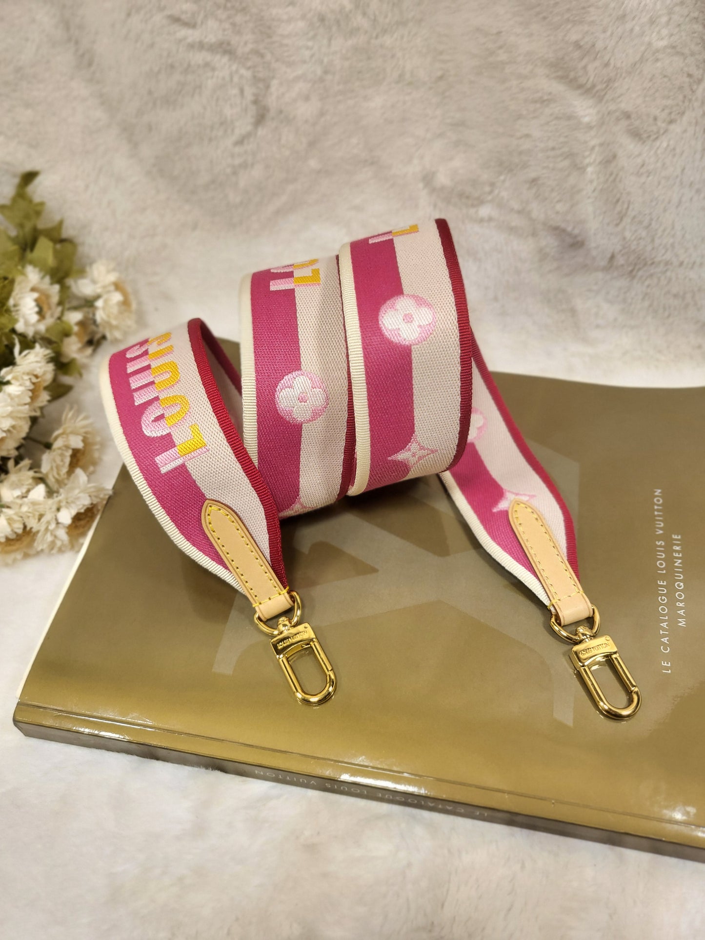 Authentic pre-owned Louis Vuitton Speedy 20 bandoliere strap fuscia