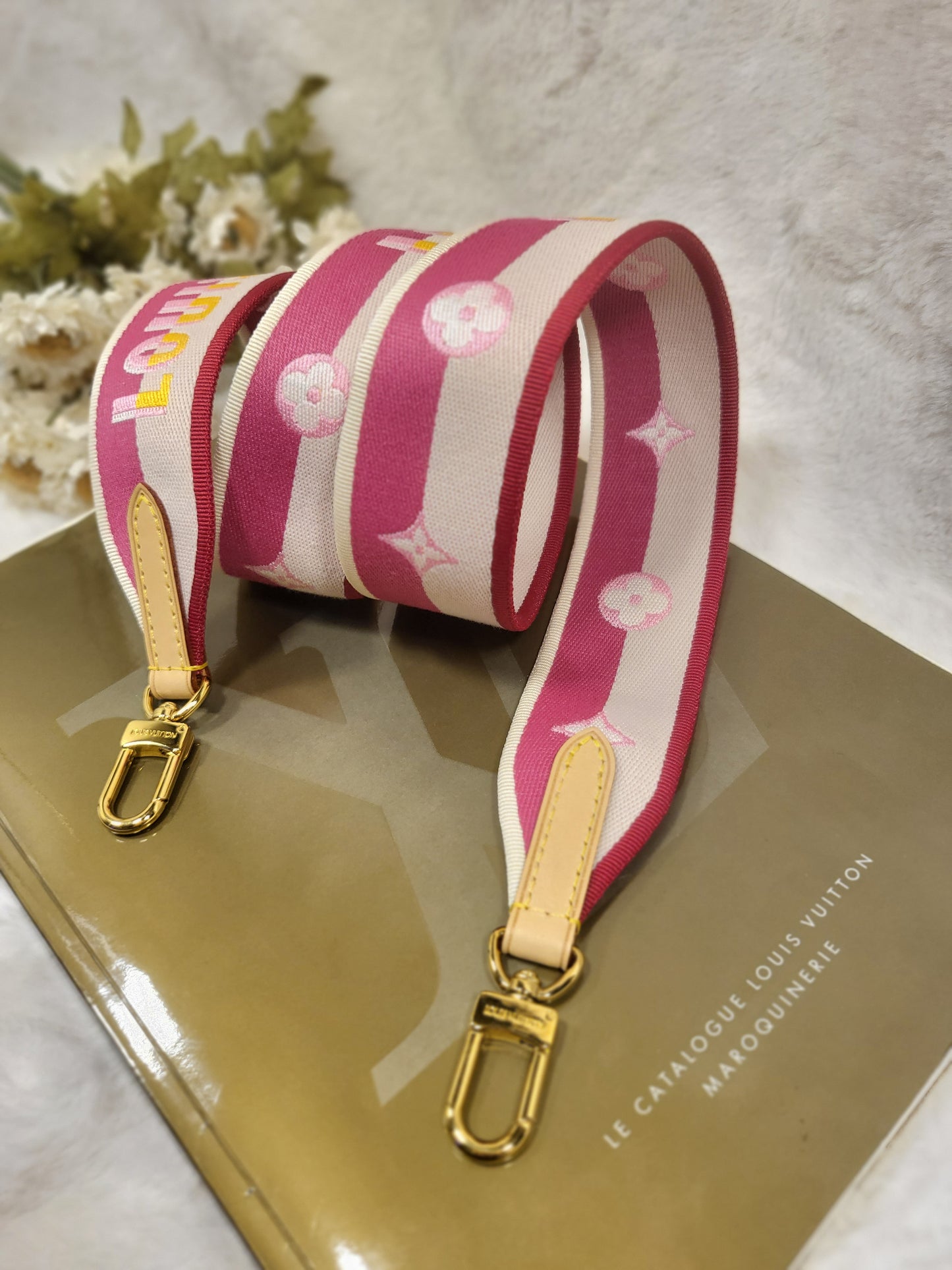 Authentic pre-owned Louis Vuitton Speedy 20 bandoliere strap fuscia
